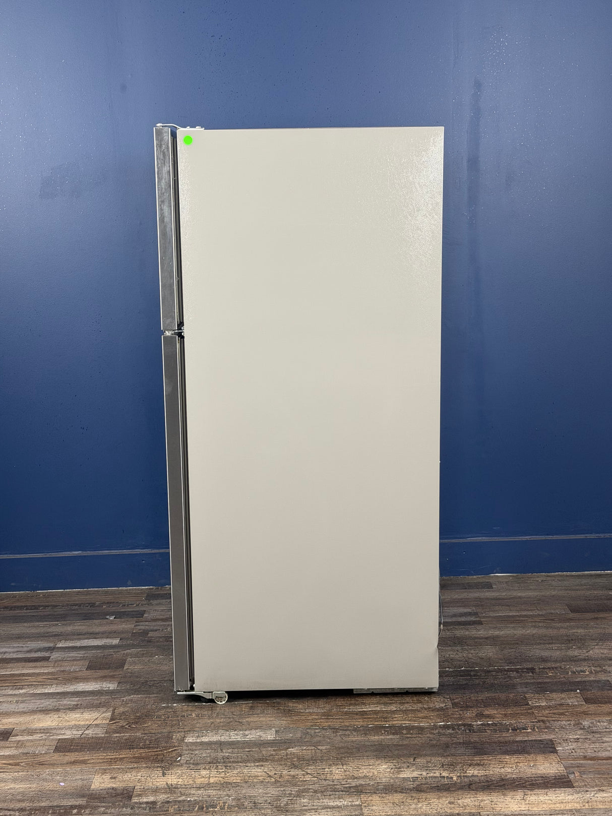 Whirlpool - 18.25 cu. ft. Top Freezer Built-In and Standard Refrigerator in Monochromatic Stainless Steel