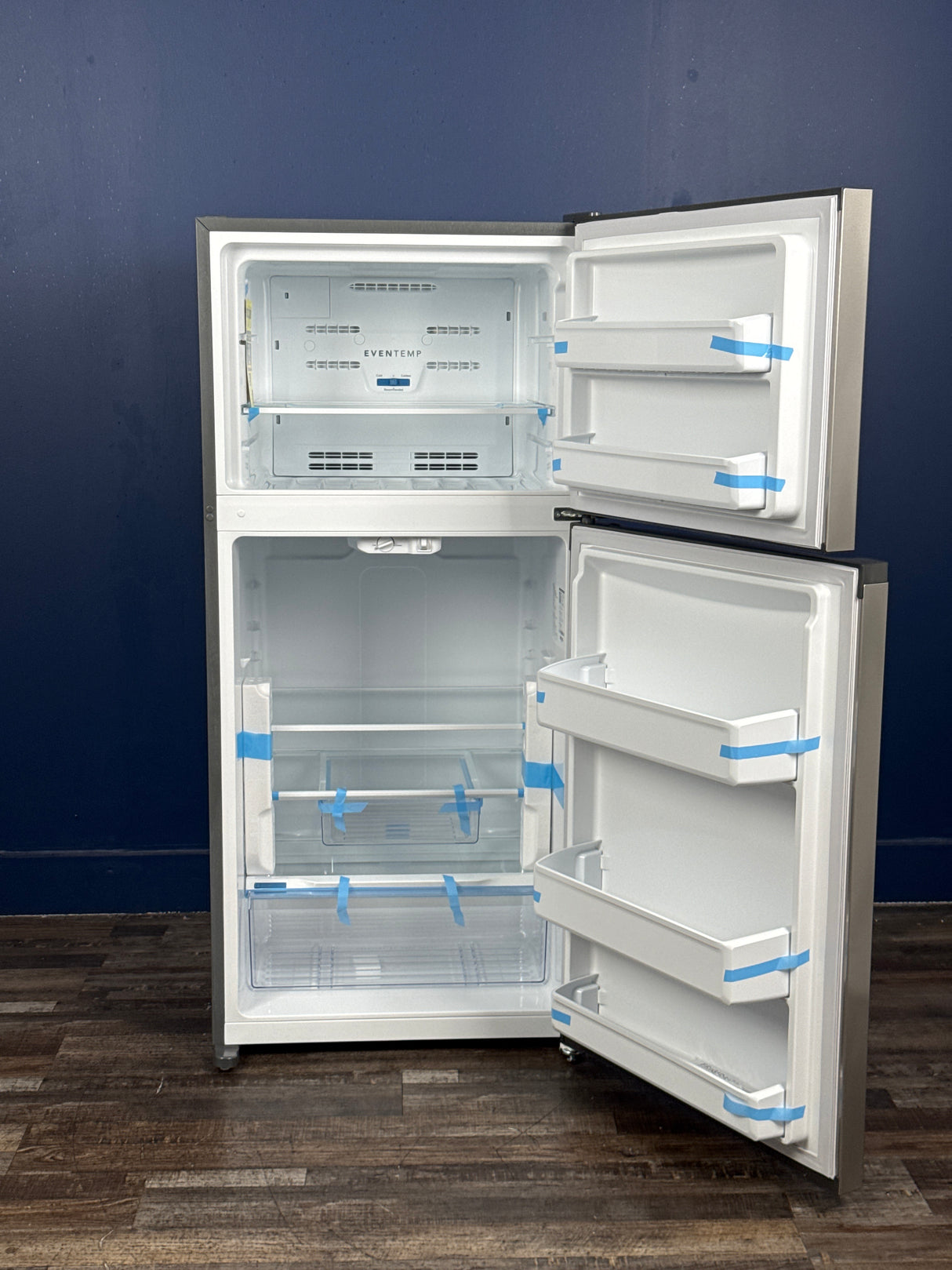 Frigidaire - 27.6 in. 14 cu. ft. Top Freezer Refrigerator in Fingerprint-Resistant Stainless Look, ENERGY STAR