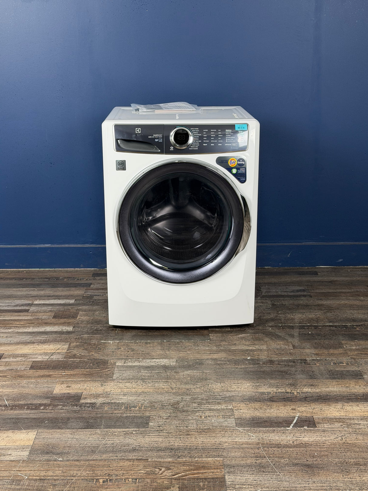 Electrolux - 4.5 Cu. Ft. Front Load Washer in White