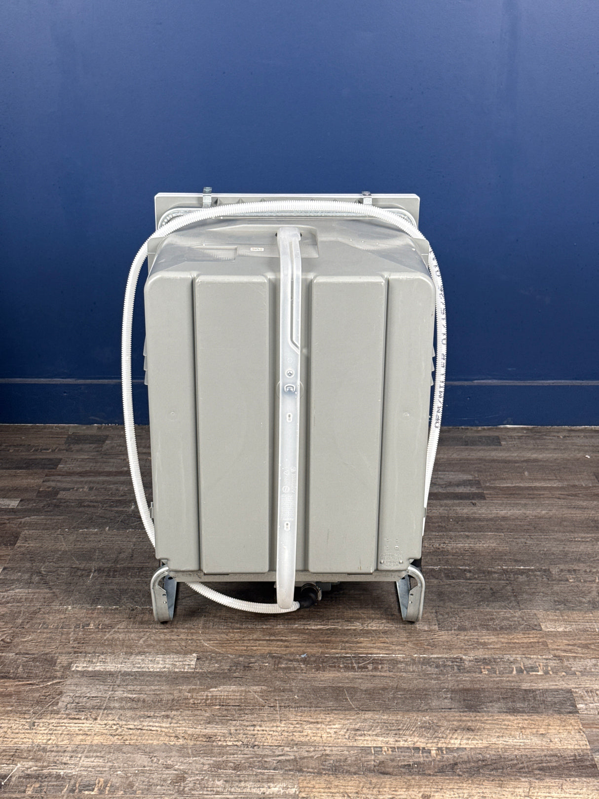 Frigidaire - 24 in. White Front Control Smart Built-In Tall Tub Dishwasher