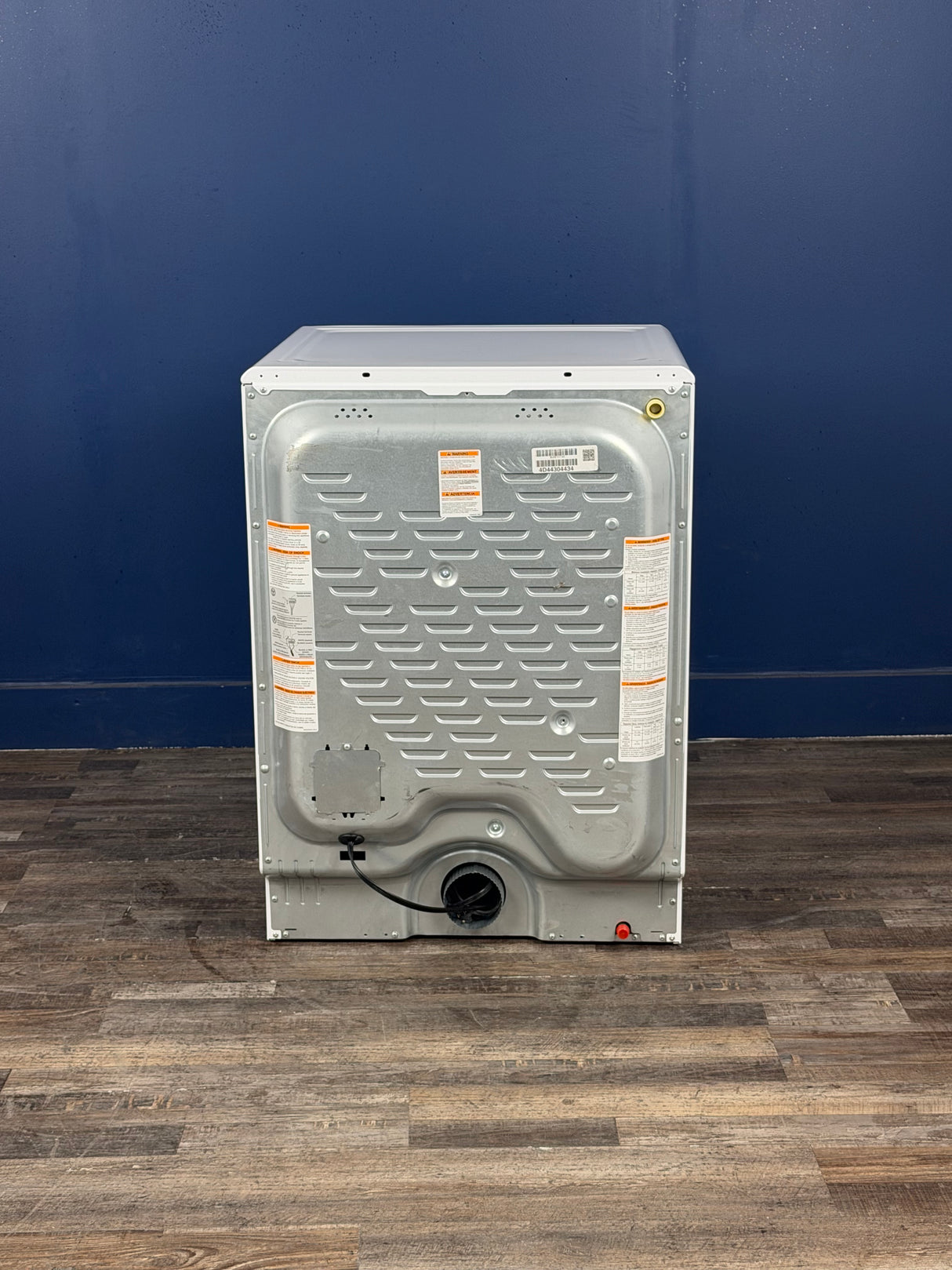 Electrolux - 8 cu. ft. White Front Load Perfect Steam Gas Dryer with LuxCare Dry and Instant Refresh