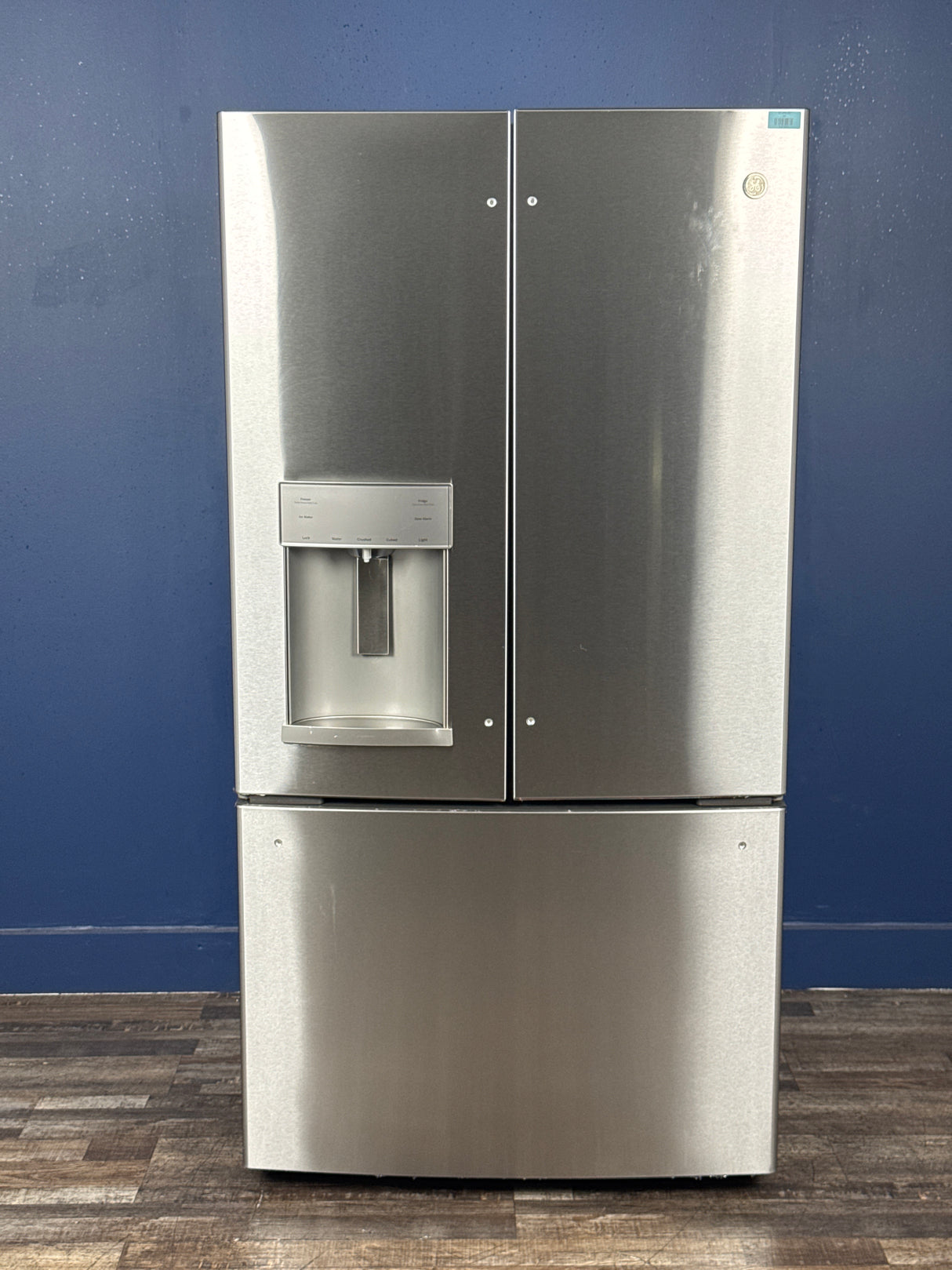 GE - 22.1 cu. ft. French Door Refrigerator in Fingerprint Resistant Stainless Steel, Counter Depth and ENERGY STAR