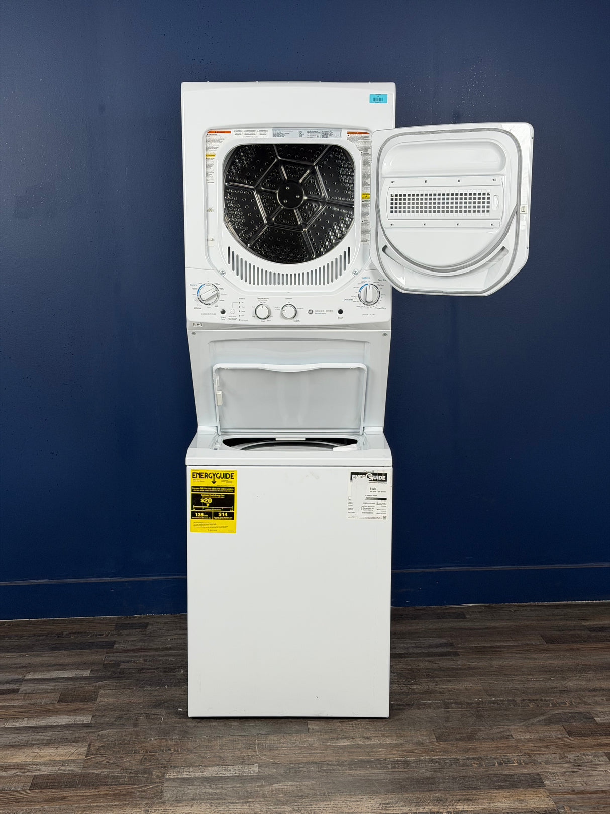 GE - 2.3 cu. ft. Washer 4.4 cu. ft. Gas Dryer Combo in White