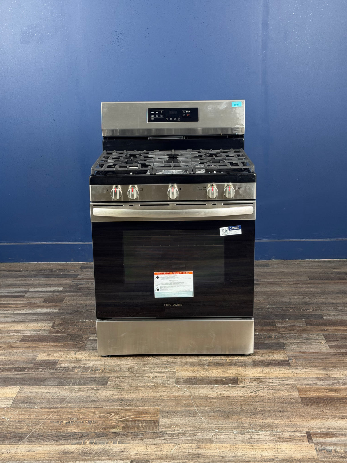 Frigidaire - 30 in. 5.1 cu. ft. 5 Burner Freestanding Self-Cleaning Gas Range in Stainless Steel with Air Fry