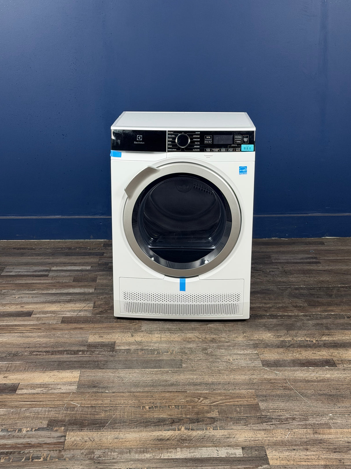 Frigidaire - 24 in. 4.0 cu. ft. Compact Stackable Electric Ventless Dryer in White with Instant Refresh, ENERGY STAR