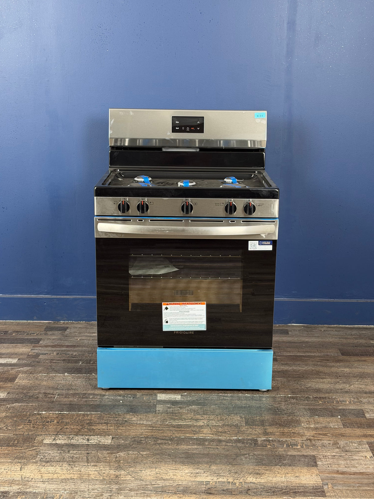 Frigidaire - 30 in. 5 Burner Freestanding Gas Range in Stainless Steel with Quick Boil and Even Baking Technology