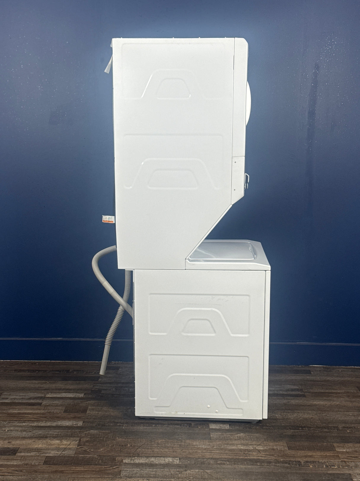 GE - 3.8 cu. ft. Washer 5.9 cu. ft. Gas Dryer Combo in White