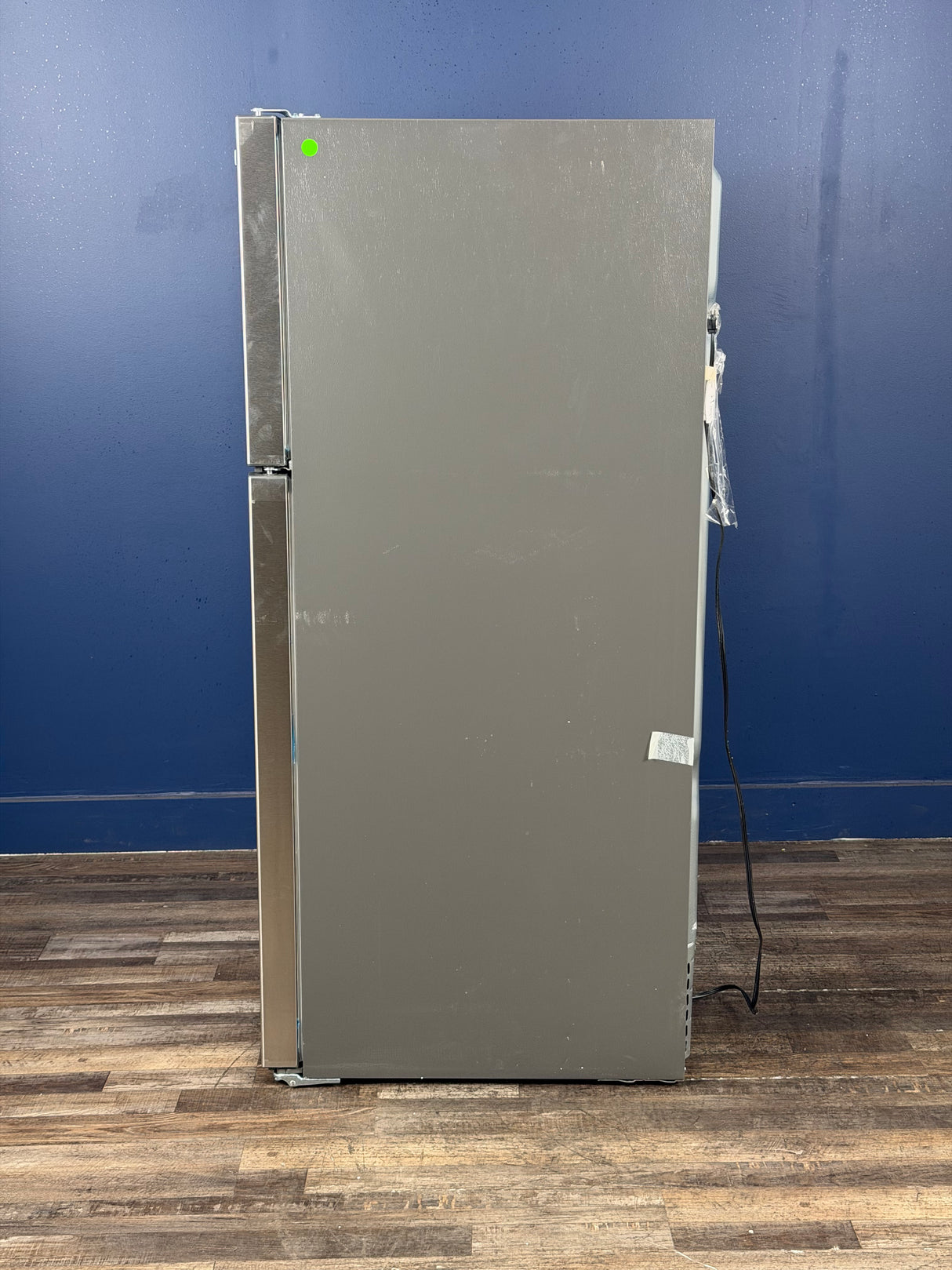 Frigidaire - 30 in. 20 cu. ft. Garage Ready Top Freezer Refrigerator in Stainless Steel