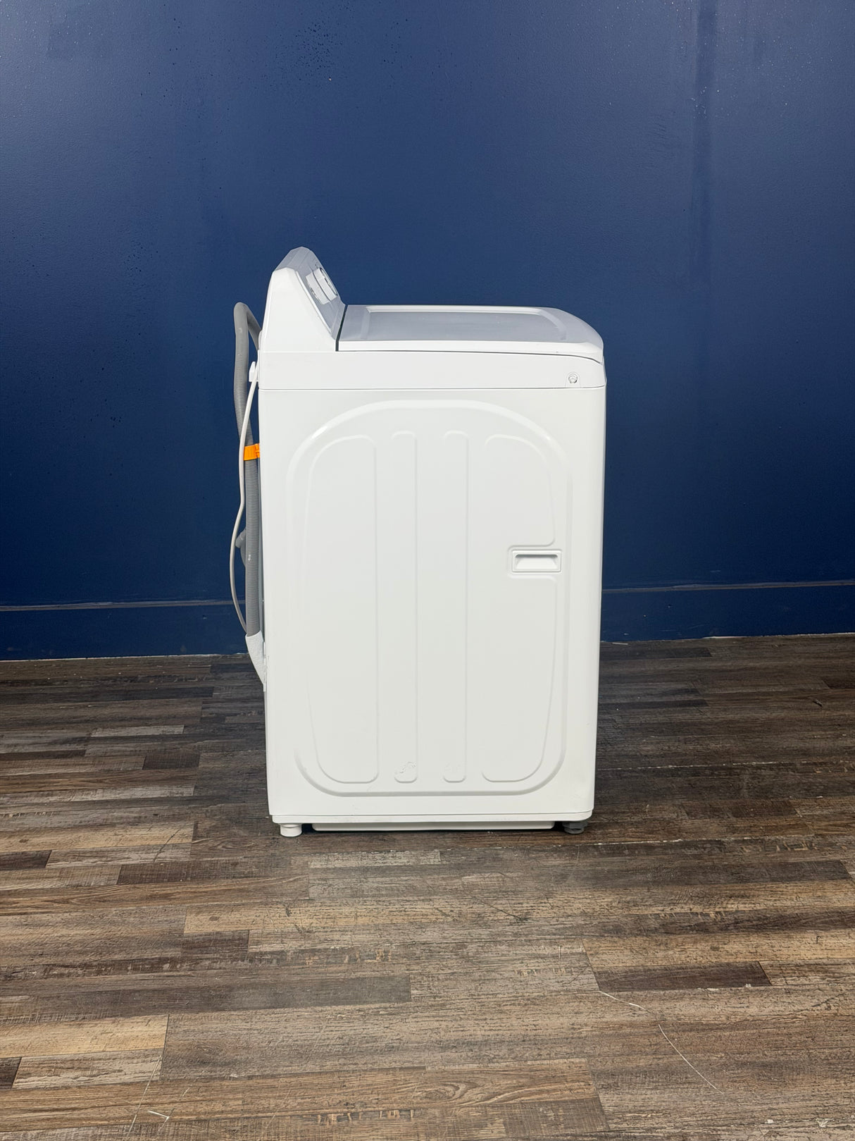 Frigidaire - 4.1 Cu. Ft. Top Load Washer in White with 8-Wash Cycles and Automatic Load Sensing