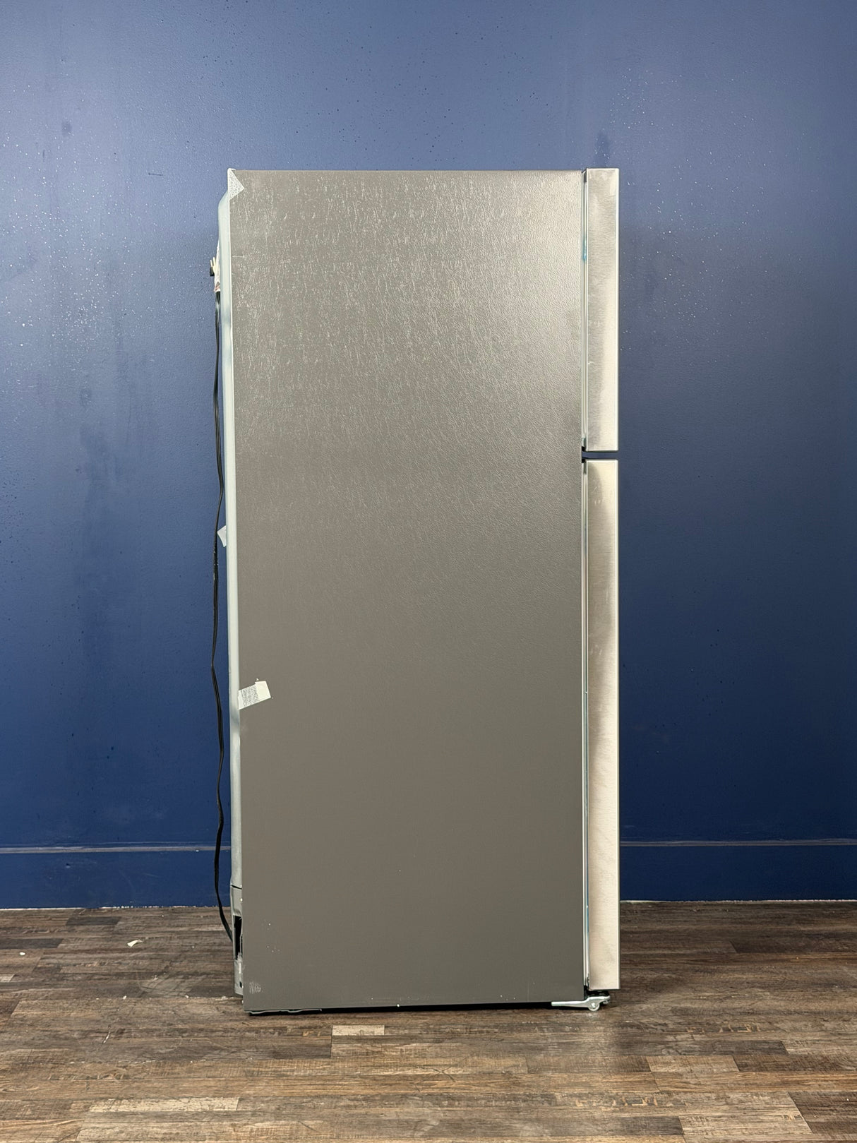 Frigidaire - 30 in. 20 cu. ft. Garage Ready Top Freezer Refrigerator in Stainless Steel