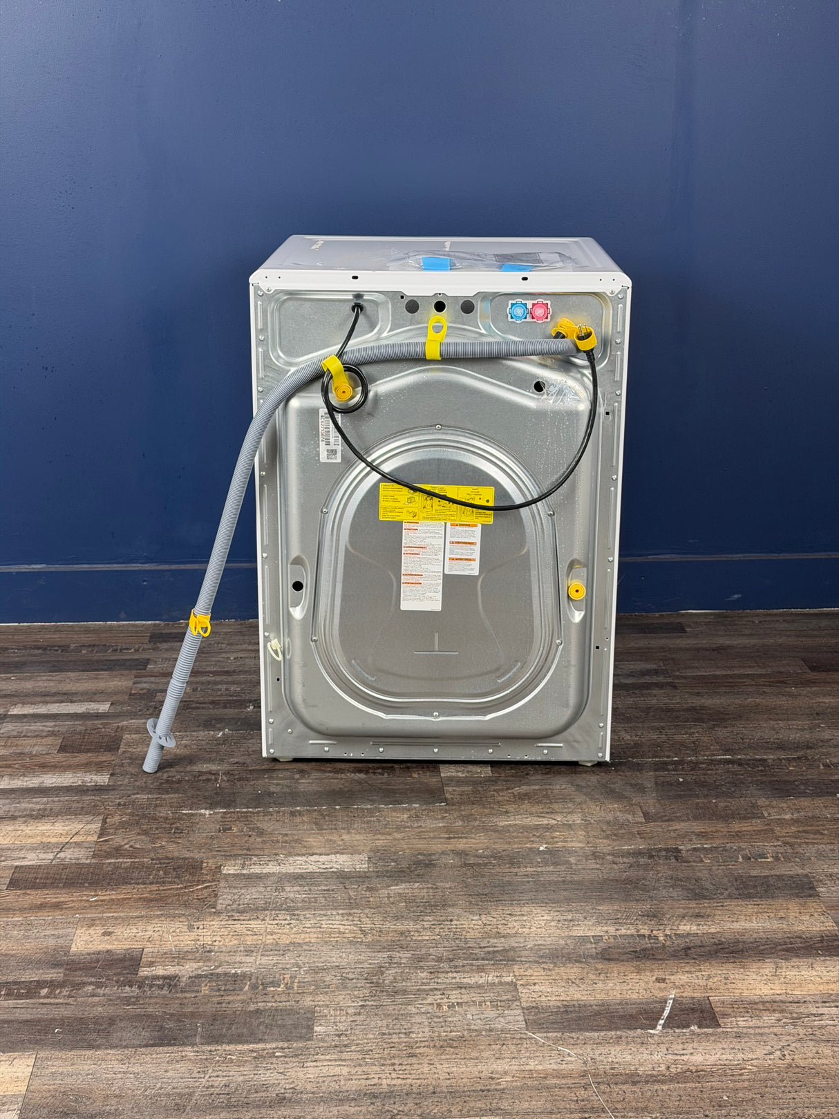 Electrolux - 4.5 Cu. Ft. Front Load Washer in White
