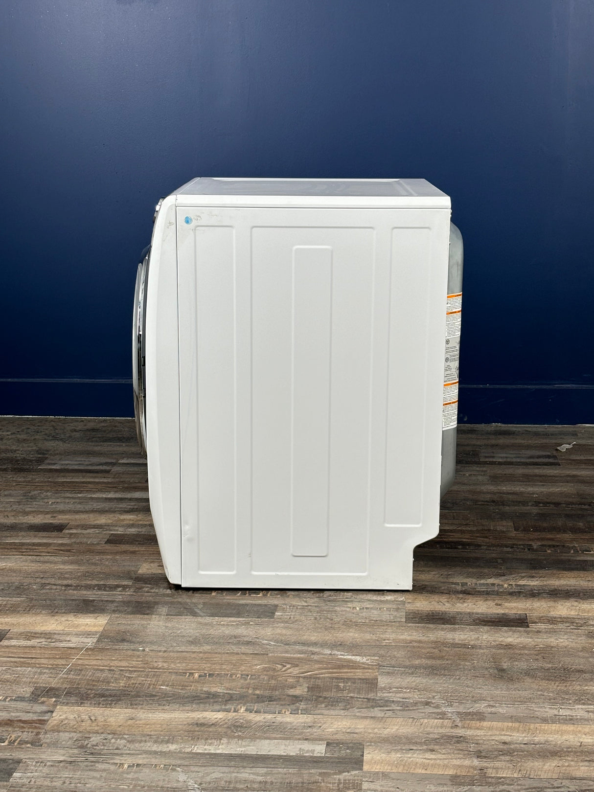 Frigidaire - 27 in. W 8 cu. ft. Front Load Electric Dryer with Perfect Steam and LuxCare Dry System, ENERGY STAR in White