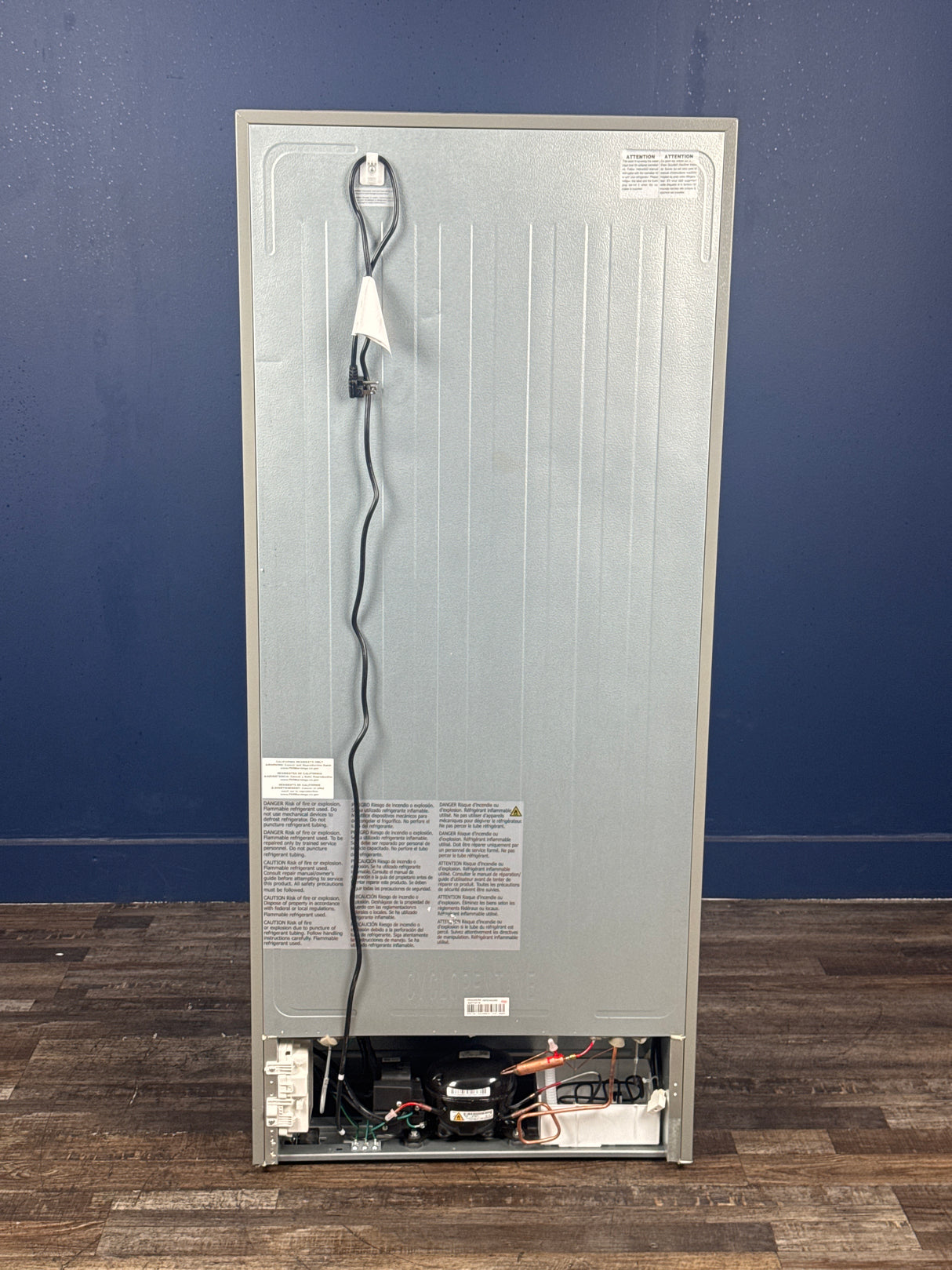 Frigidaire - 28 in. 16 cu. ft Garage Ready Top Freezer Refrigerator in Stainless Steel, ENERGY STAR