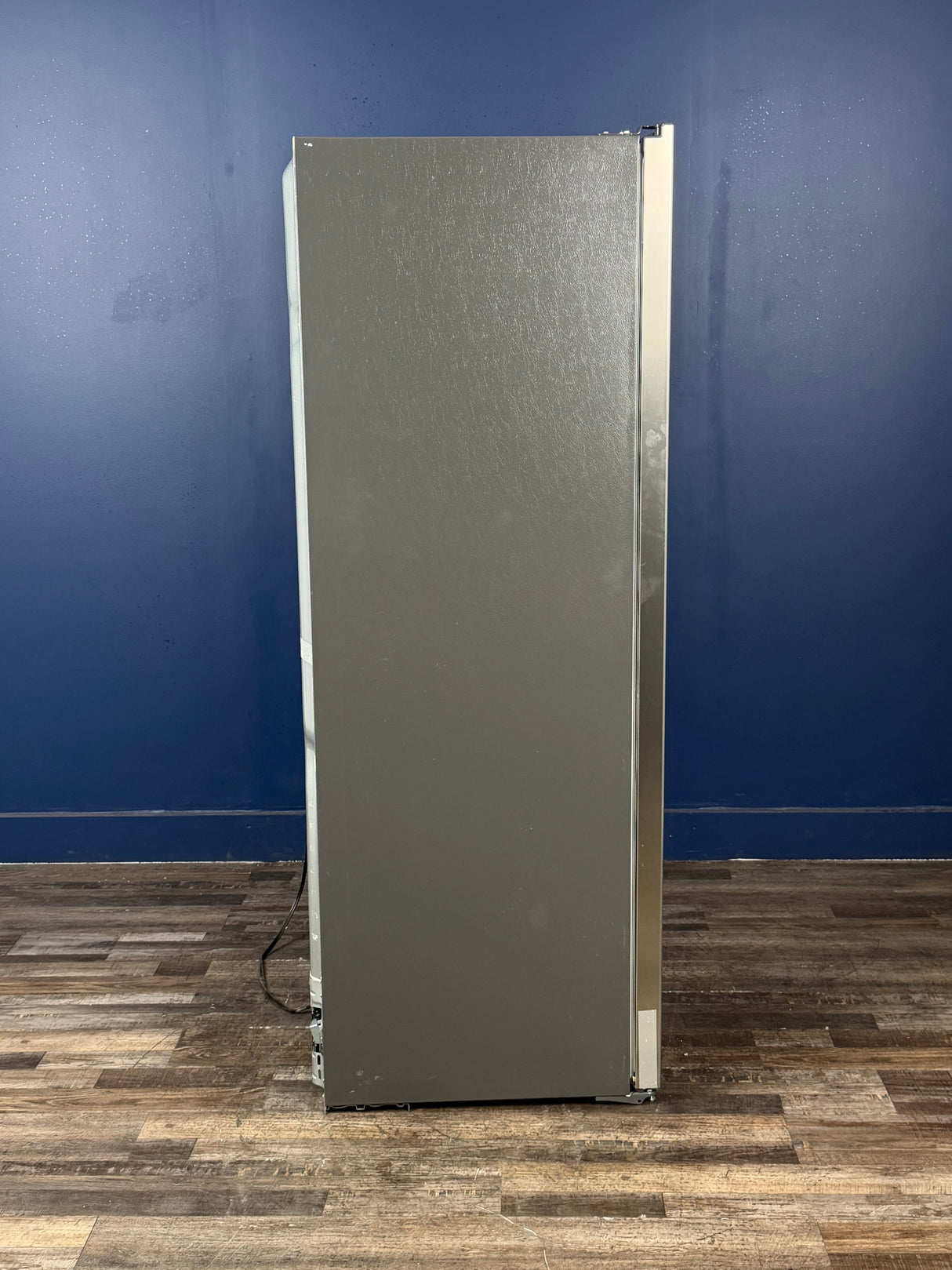 Frigidaire - Professional 19 cu. ft. Single Door Frost Free Upright Freezer in Smudge-Proof Stainless Steel, ENERGY STAR