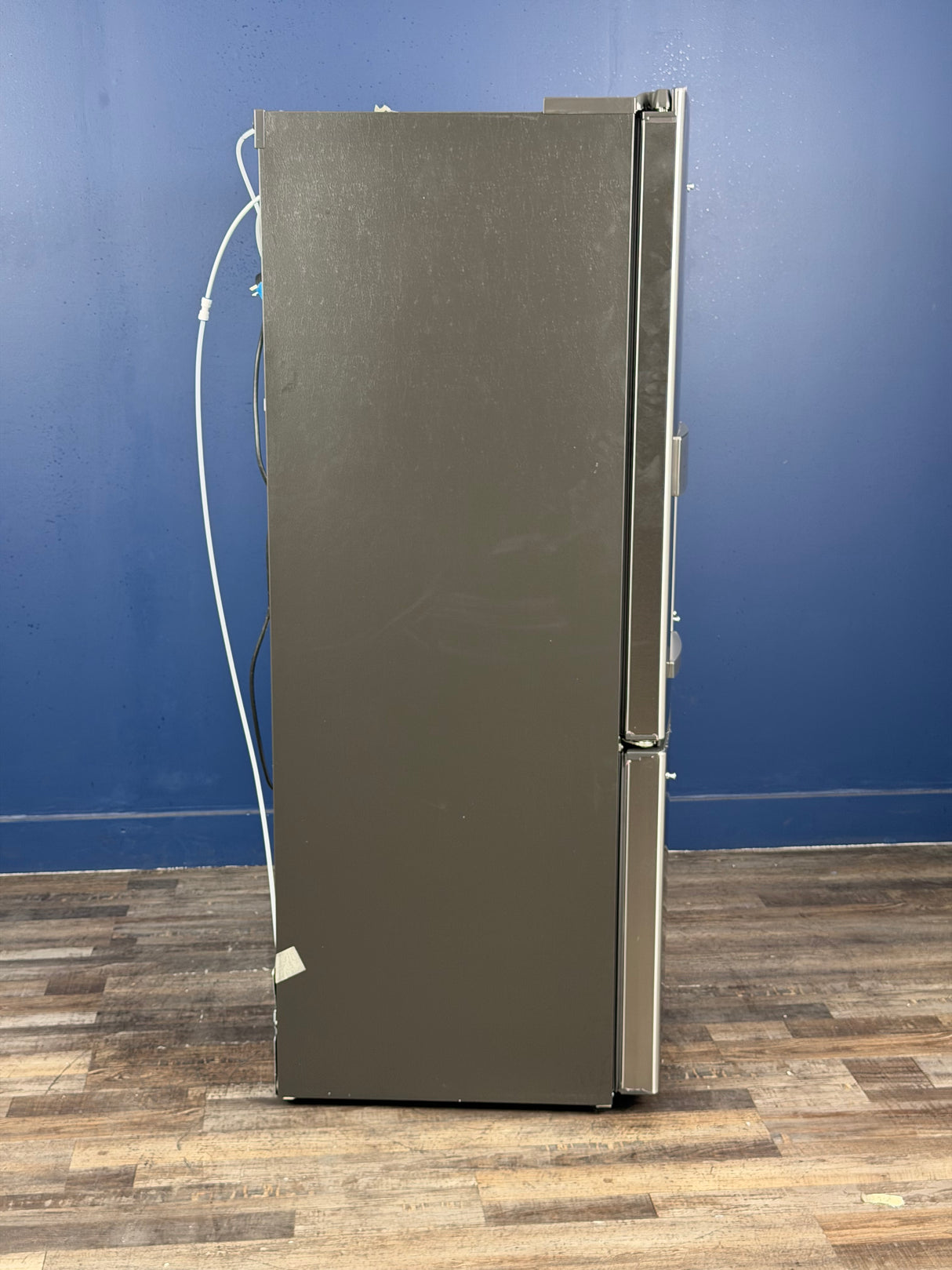 GE - 22.1 cu. ft. French Door Refrigerator in Fingerprint Resistant Stainless Steel, Counter Depth and ENERGY STAR