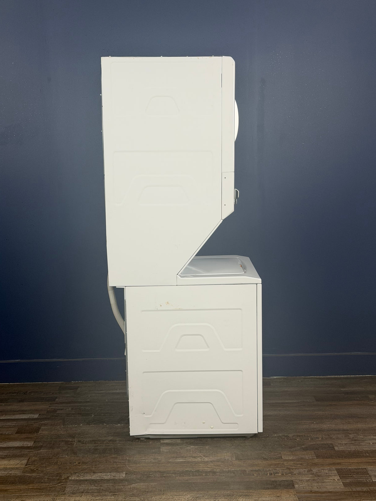GE - 3.8 cu. ft. Washer 5.9 cu. ft. Electric Dryer Combo in White