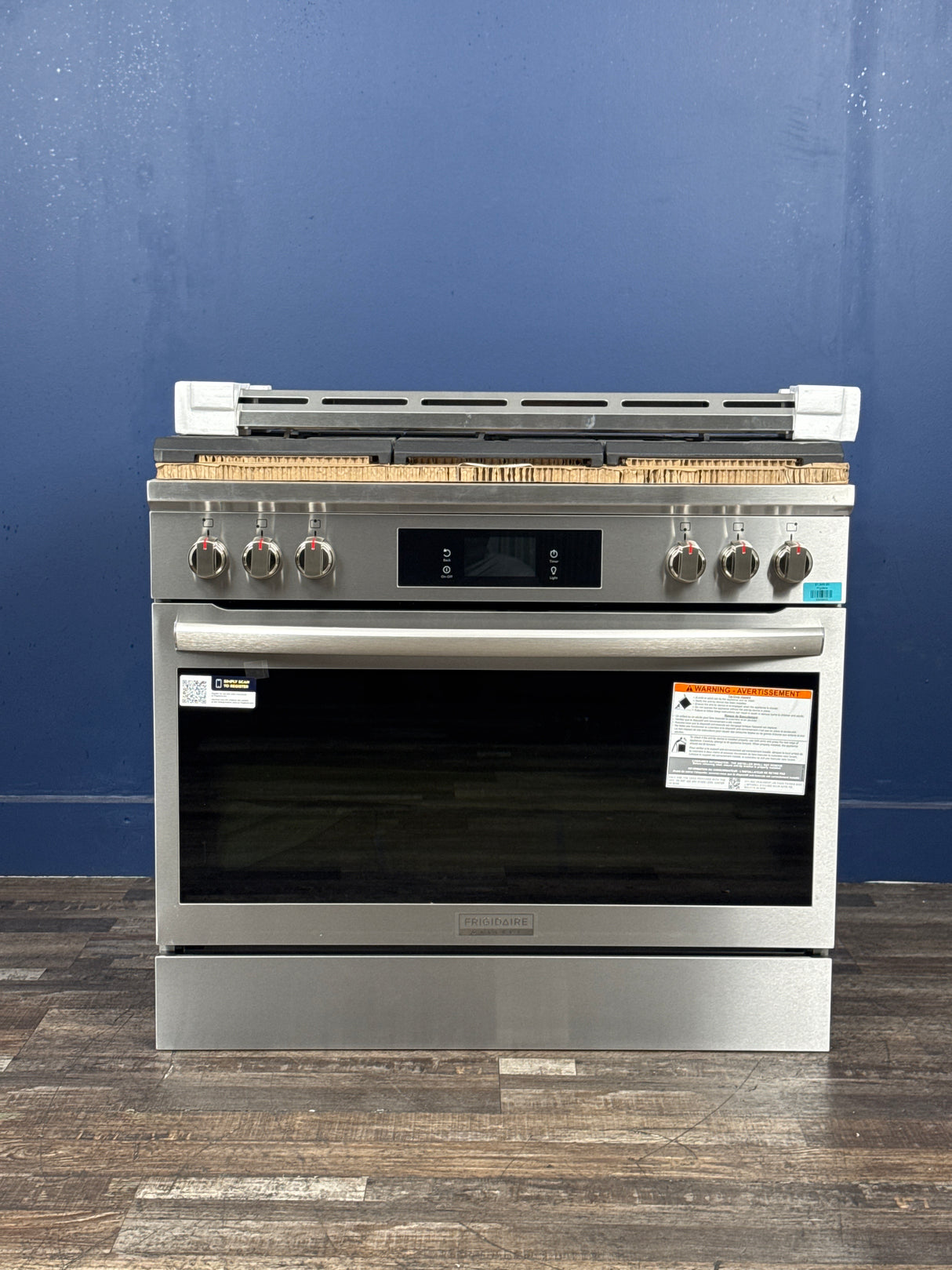 Frigidaire - Gallery 36 in. 6-Burner Slide-In Dual Fuel Range in Stainless Steel with Total Convection and Air Fry