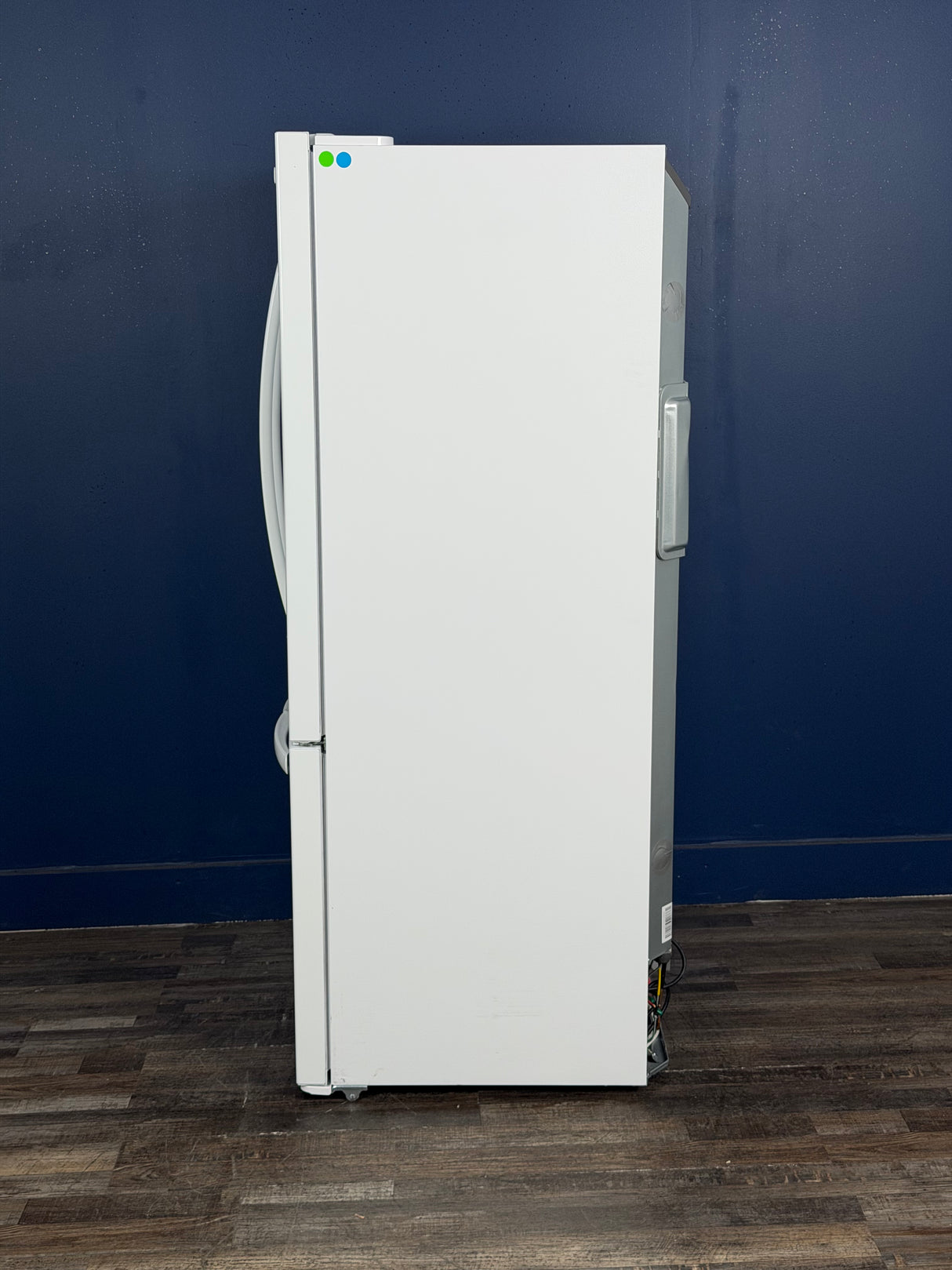 Frigidaire - 31.5 in. 18 cu. ft. Counter-Depth French Door Refrigerator in White with CrispSeal crispers