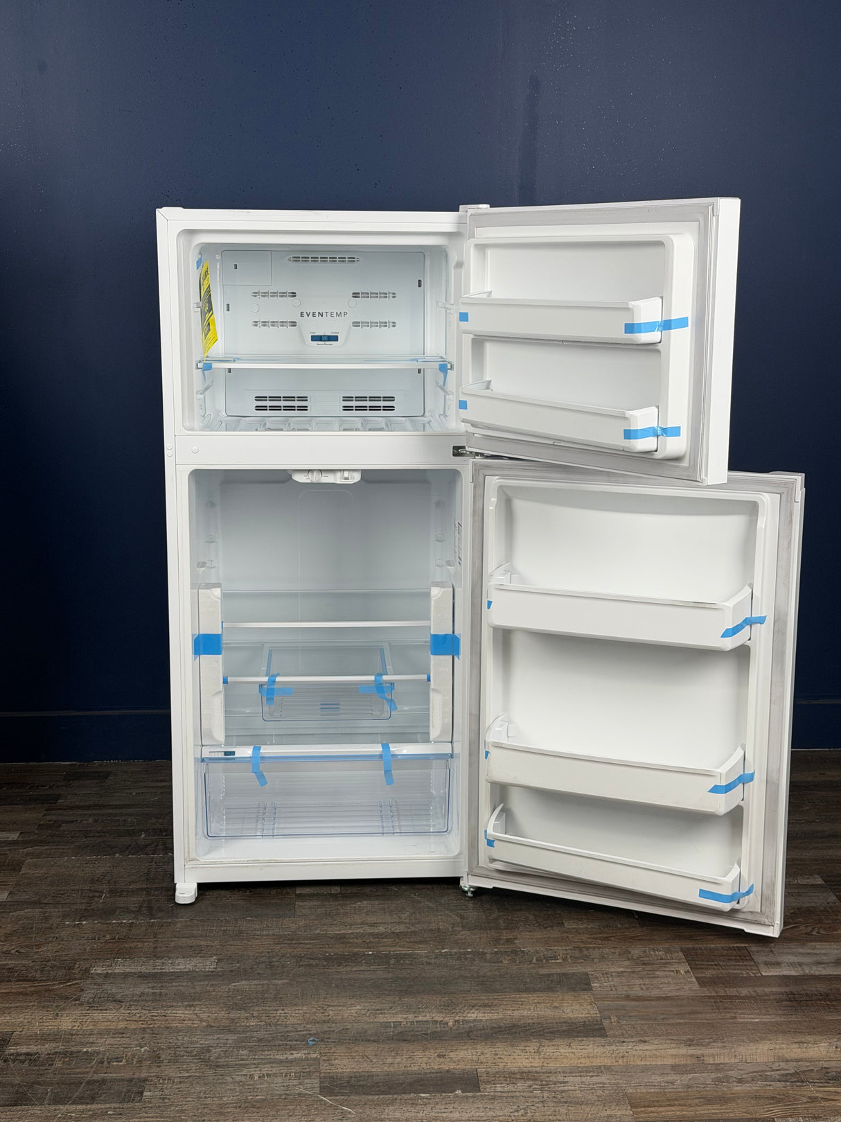 Frigidaire - 27.6 in. 14 cu. ft. Frost Free Top Freezer Refrigerator in White with EvenTemp Cooling System