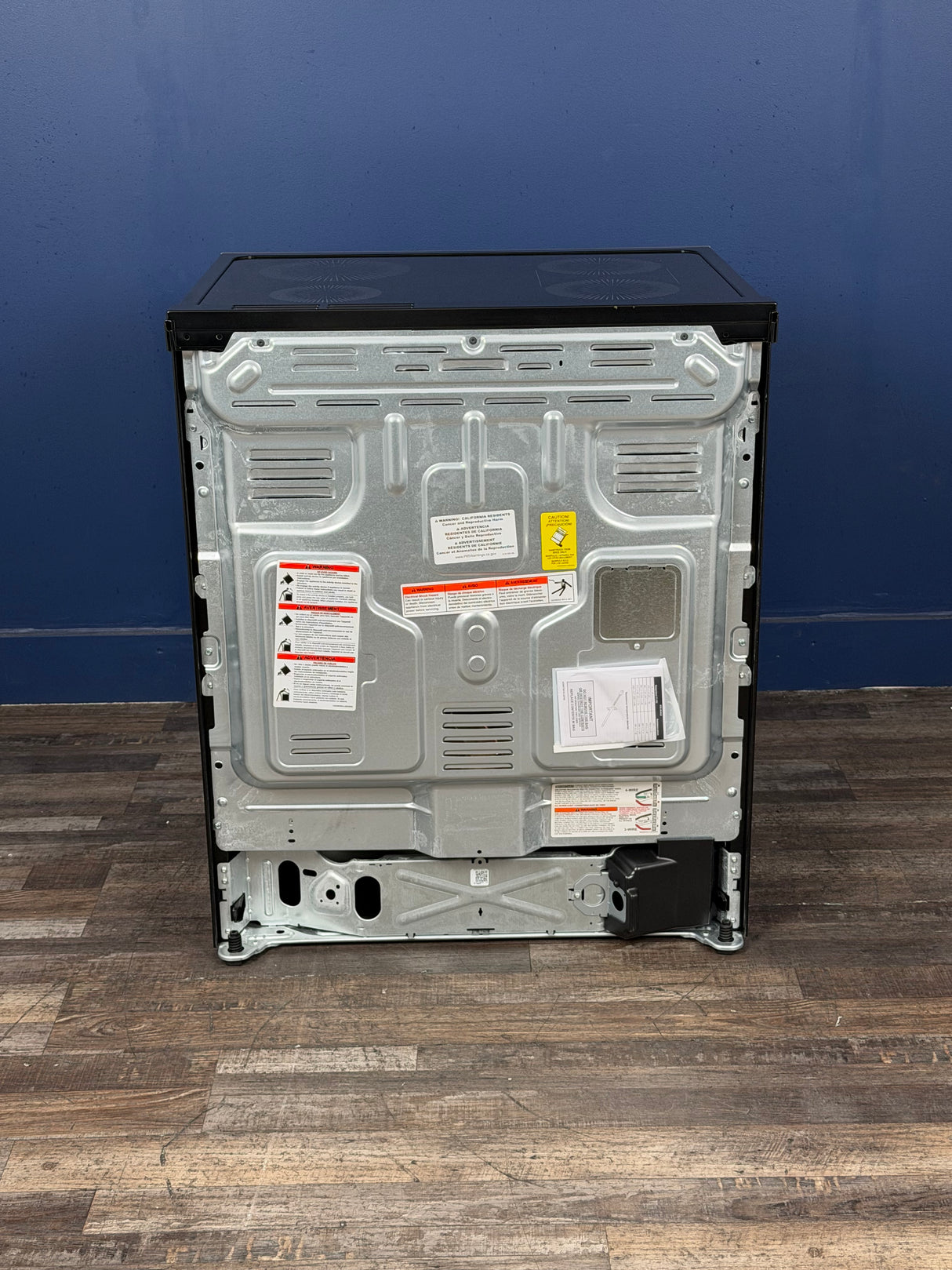 Frigidaire - 30 in 5.3 cu.ft. 4-Burner Element Slide-In Front Control Self-Cleaning Induction Range w/ Convection in Stainless Steel