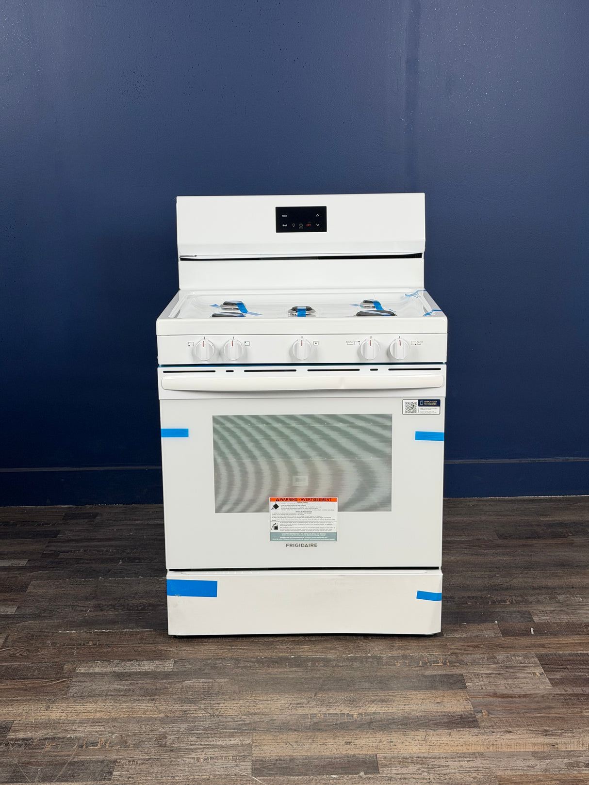 Frigidaire - 30 in 5 Burner Freestanding Gas Range in White with Quick Boil and Even Baking Technology