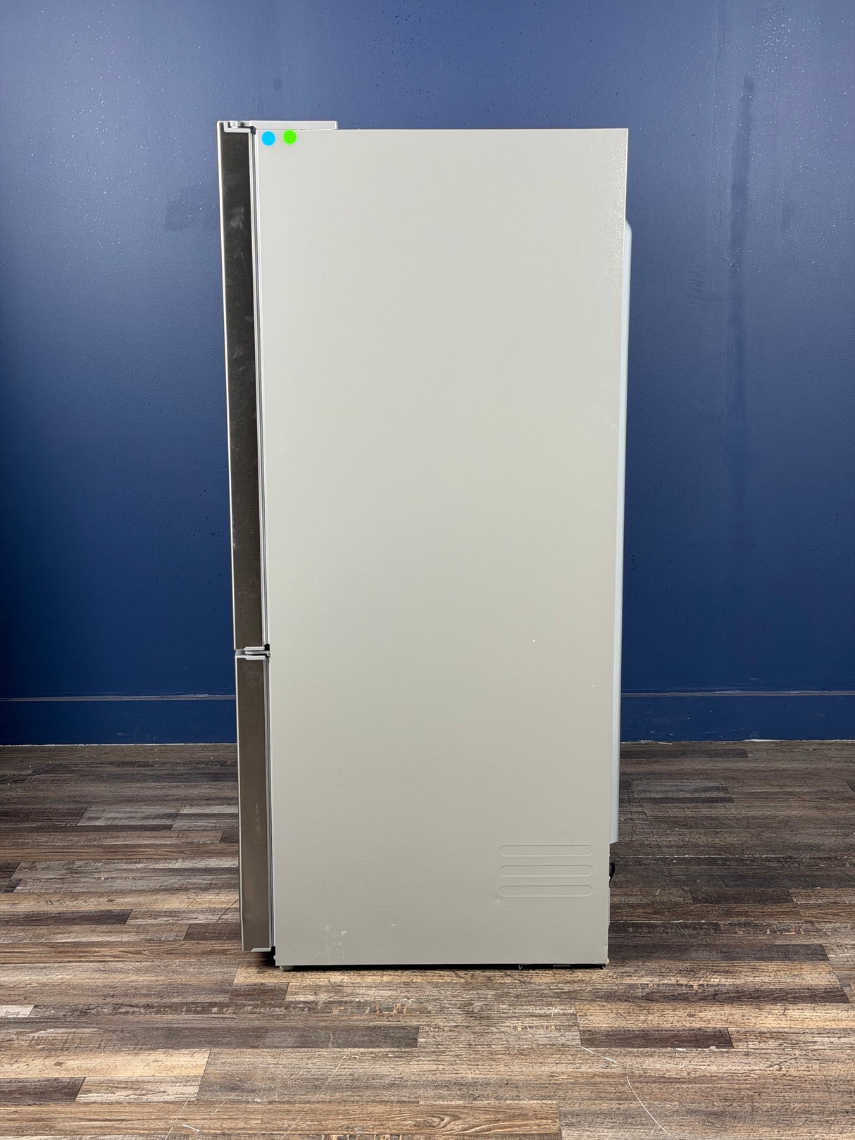 Frigidaire - 30 in. 19 Cu. Ft. Standard-Depth Garage Ready Bottom Freezer Refrigerator in Smudge-Proof Stainless Steel, Energy Star