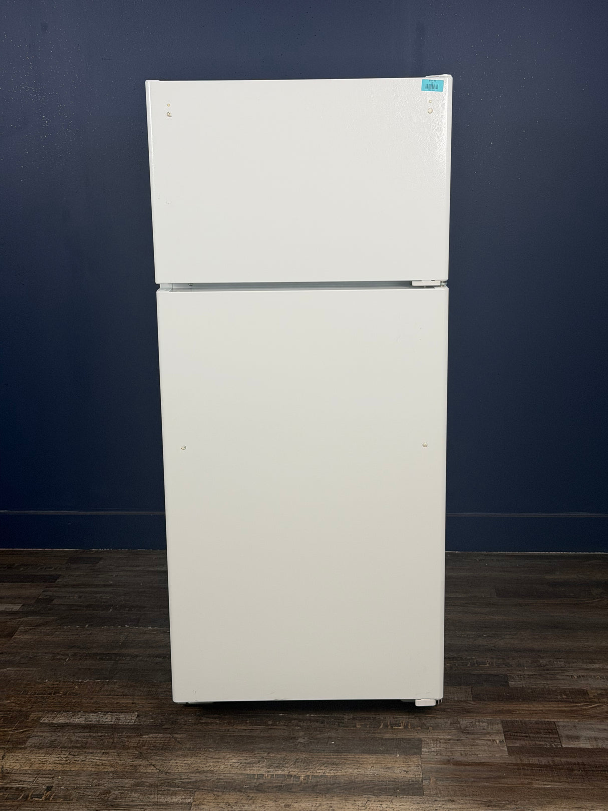 GE - 16.6 cu. ft. Top Freezer Refrigerator in White, ENERGY STAR