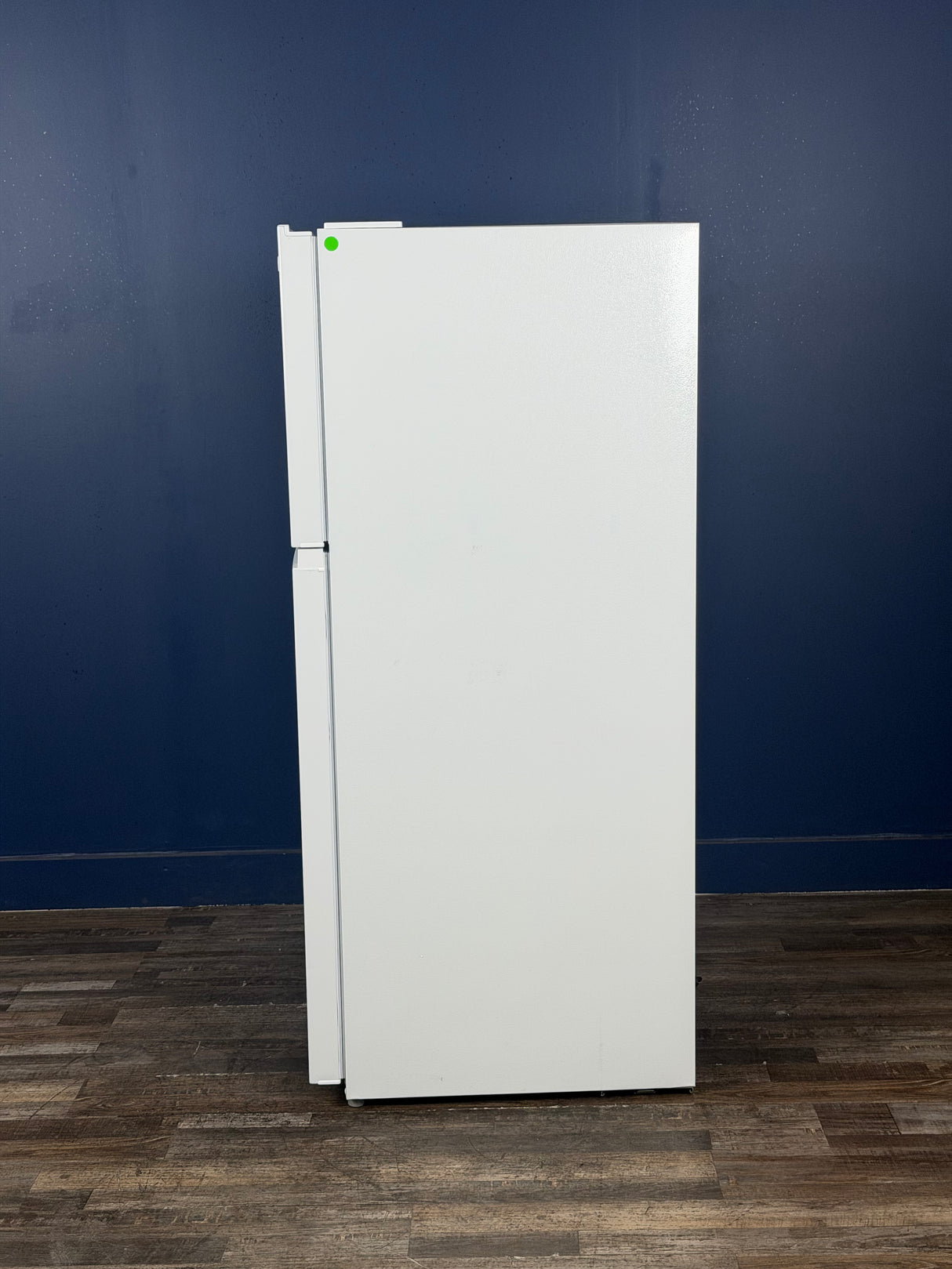 Frigidaire - 29.7 in. 19 cu. ft. Standard Depth Garage Ready Top Freezer Refrigerator in White w/ Humidity-Controlled Crisper Drawers