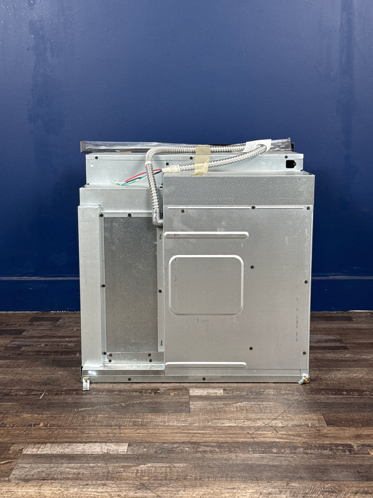 GE - 30 in. Single Smart Convection Wall Oven with No-Preheat Air Fry in Slate