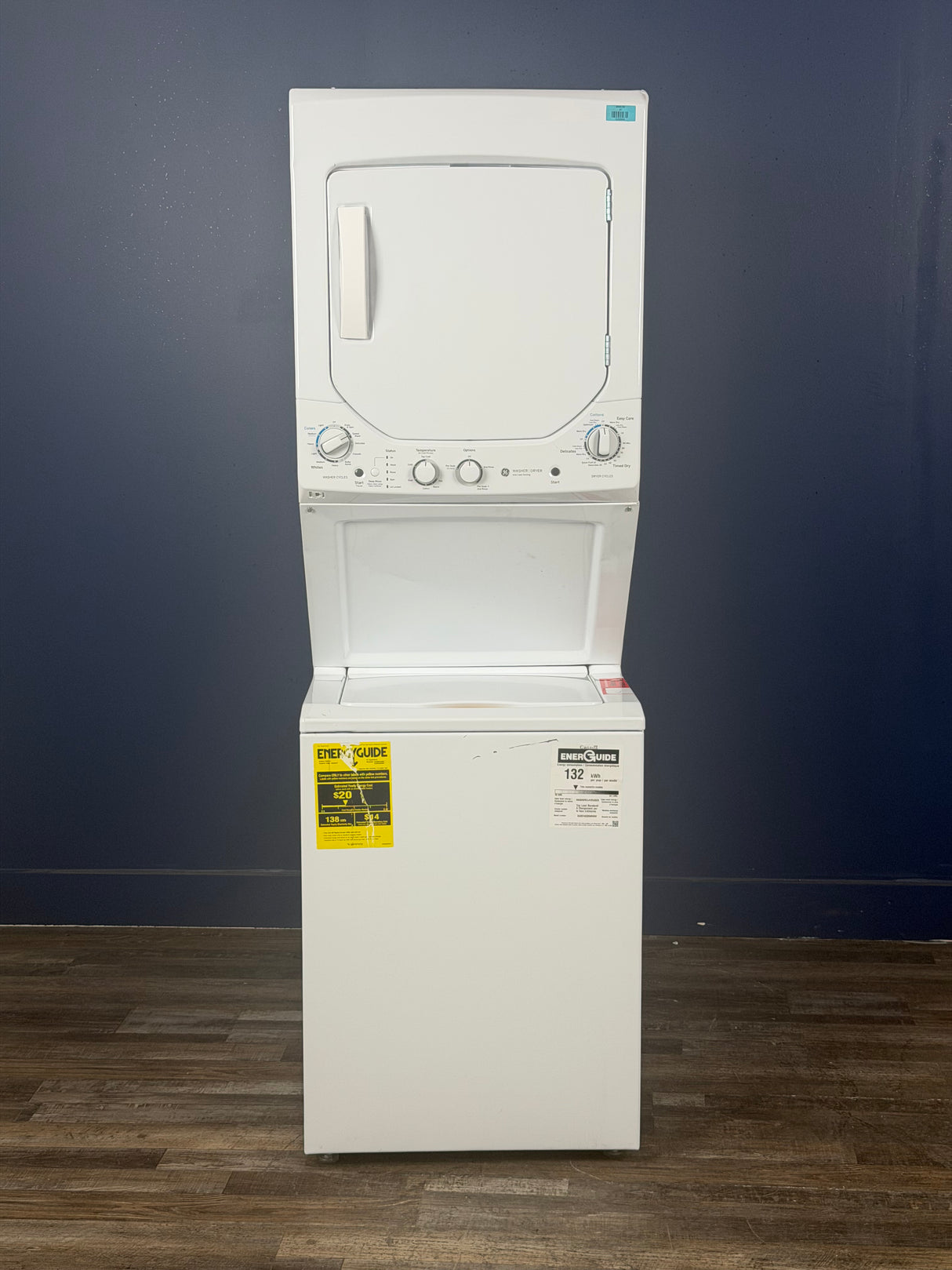 GE - 2.3 cu. ft. Washer 4.4 cu. ft. Gas Dryer Combo in White