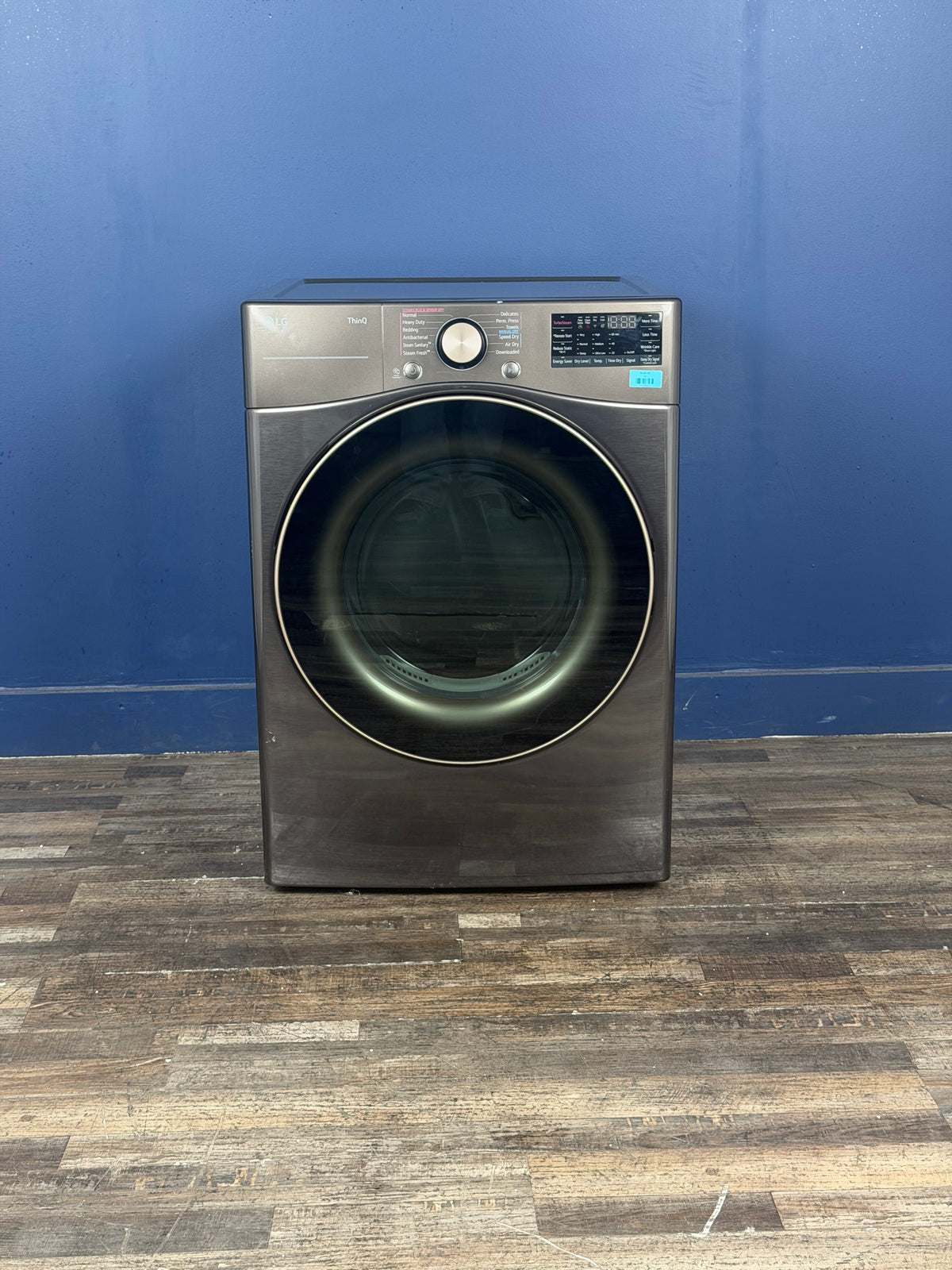 LG - 7.4 Cu. Ft. Vented SMART Stackable Gas Dryer in Black Steel with TurboSteam and Sensor Dry Technology