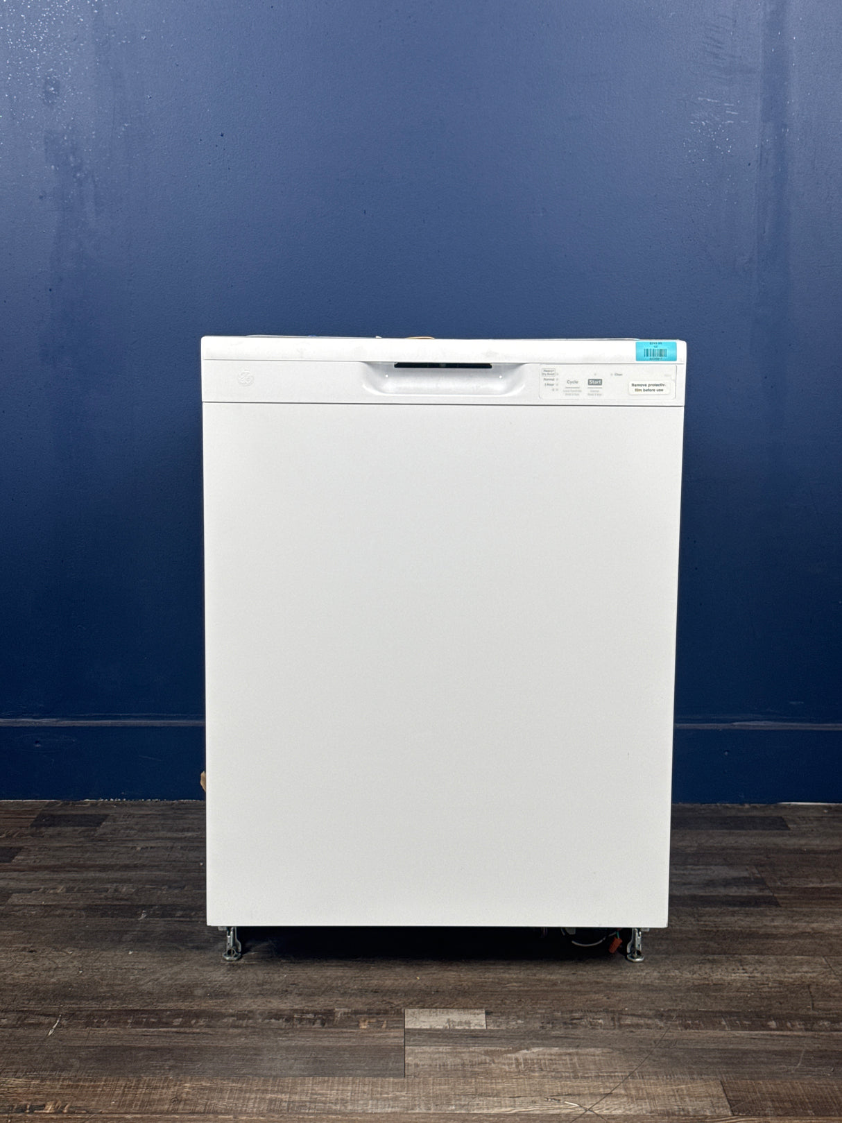 GE - 24 in. Built-In Tall Tub Front Control White Dishwasher with 60 dBA, ENERGY STAR