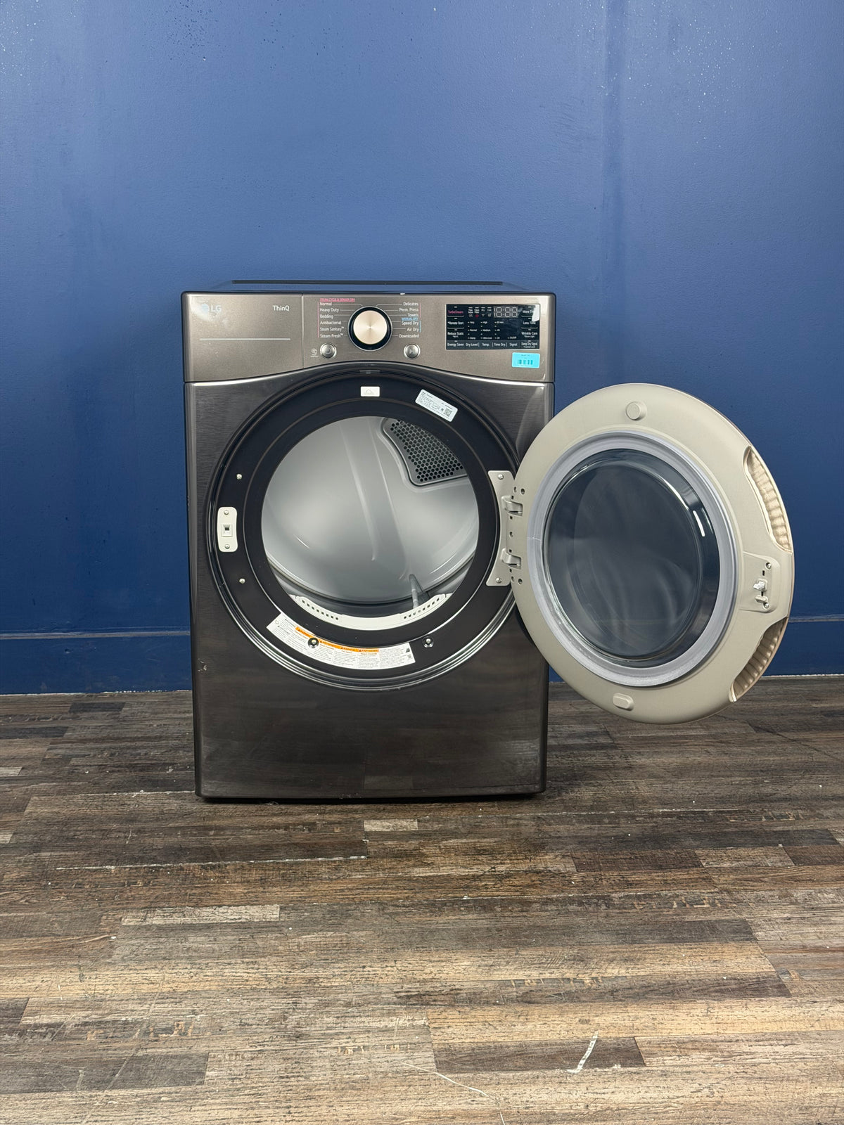 LG - 7.4 Cu. Ft. Vented SMART Stackable Gas Dryer in Black Steel with TurboSteam and Sensor Dry Technology