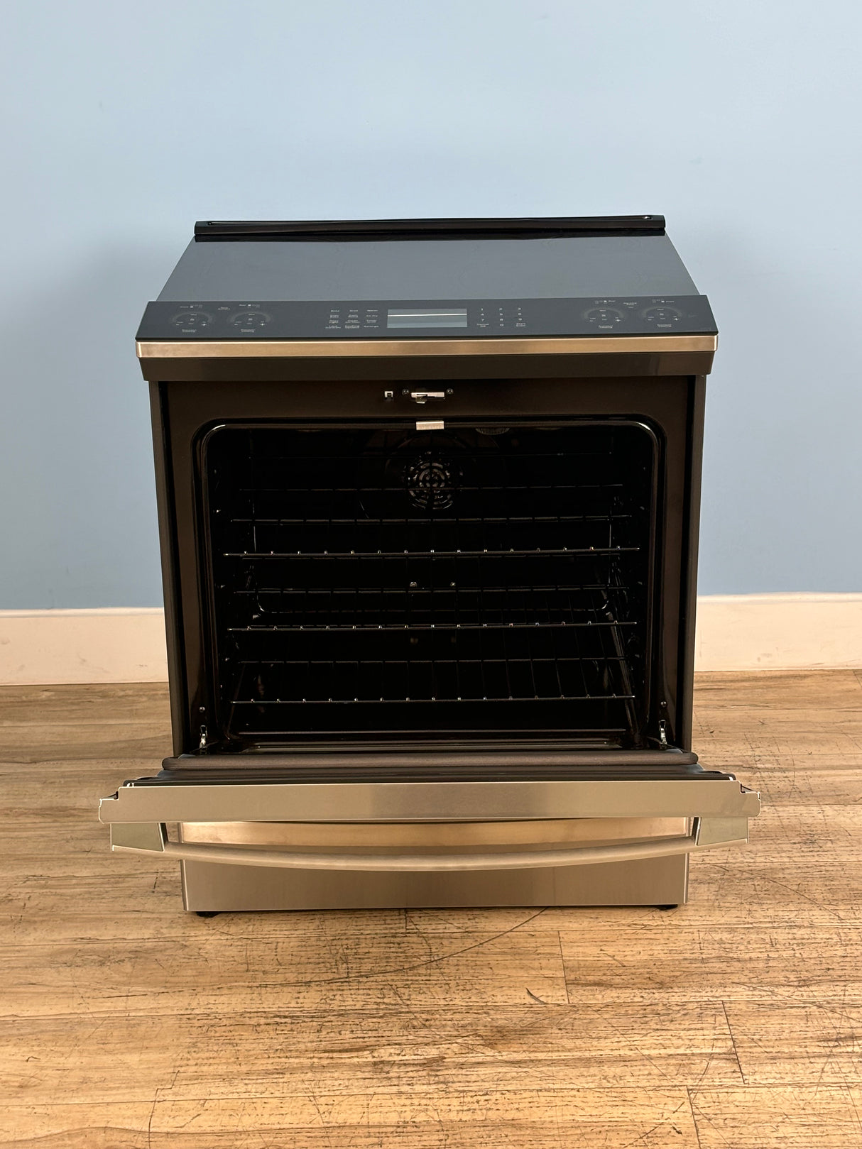 GE Profile - Profile 30 in. 4 Burner Element Smart Slide-In Induction Range in Fingerprint Resistant Stainless w/ Convection, Air Fry