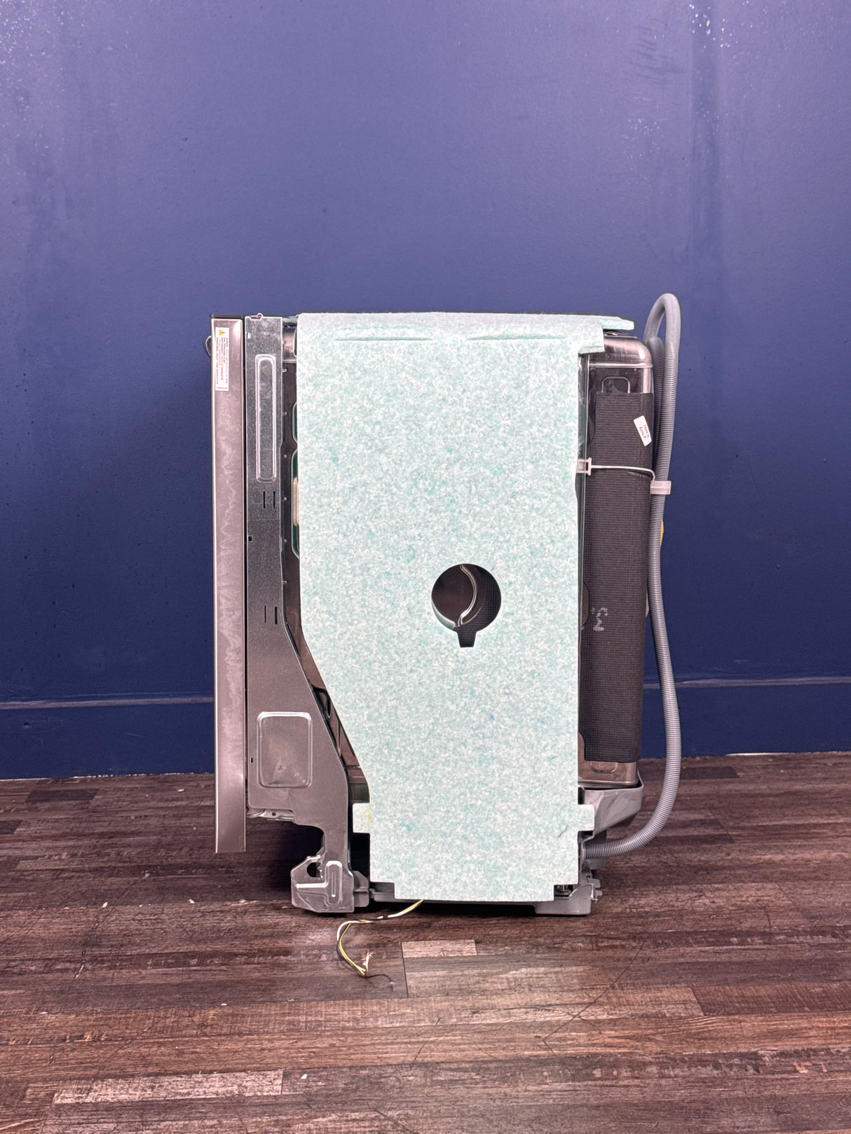 Frigidaire - Gallery 24 in Top Control Built-In Tall Tub 47 dBA Dishwasher in Stainless Steel with 7 Cycles and CleanBoost