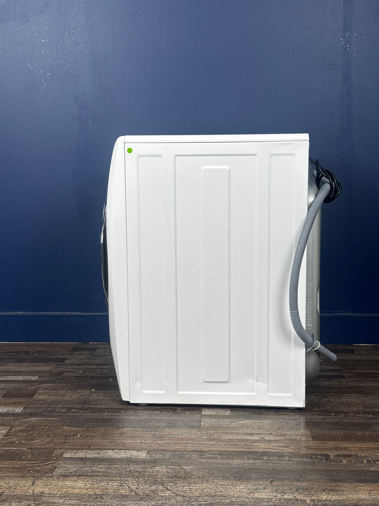 Electrolux - 27 in. W 4.5 cu. ft. Front Load Washer with SmartBoost, LuxCare Plus Wash System, Perfect Steam, ENERGY STAR in White