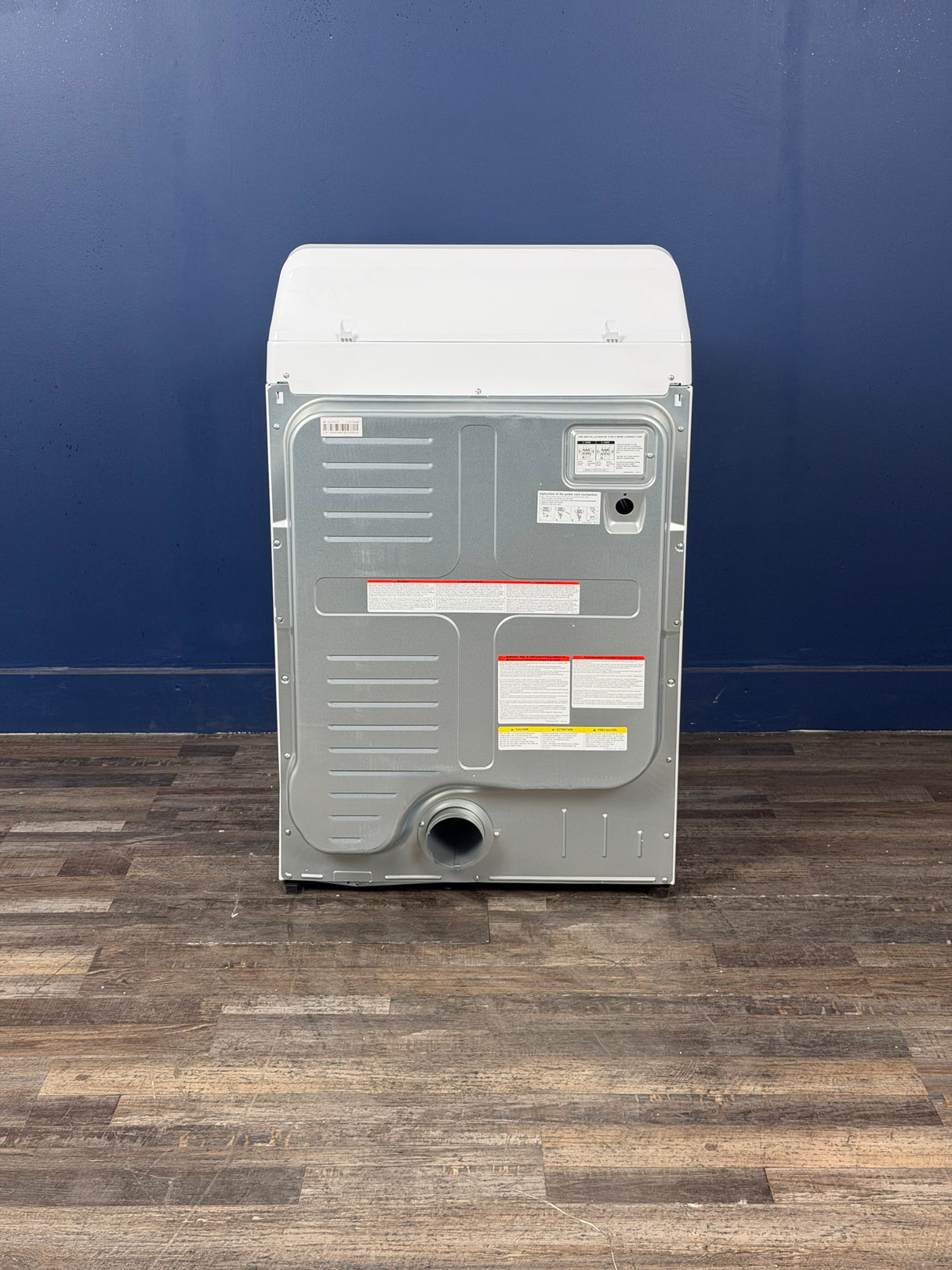 Frigidaire - 7 cu.ft.VentedFront Load Electric Dryer in White with 8 Dry Cycles and Reversible Door