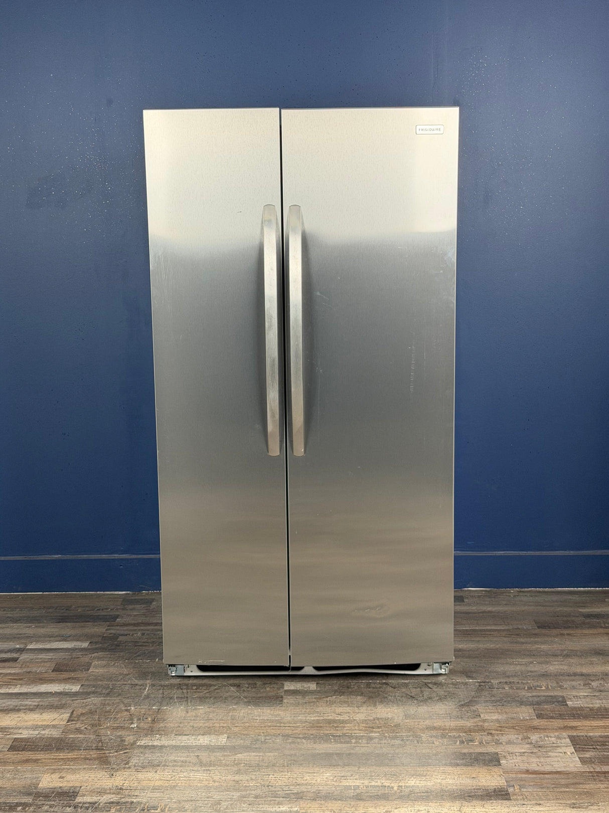 Frigidaire - 36 in. 26 cu. ft. Standard Depth Side-by-Side Refrigerator in Stainless Steel with CrispSeal Crispers