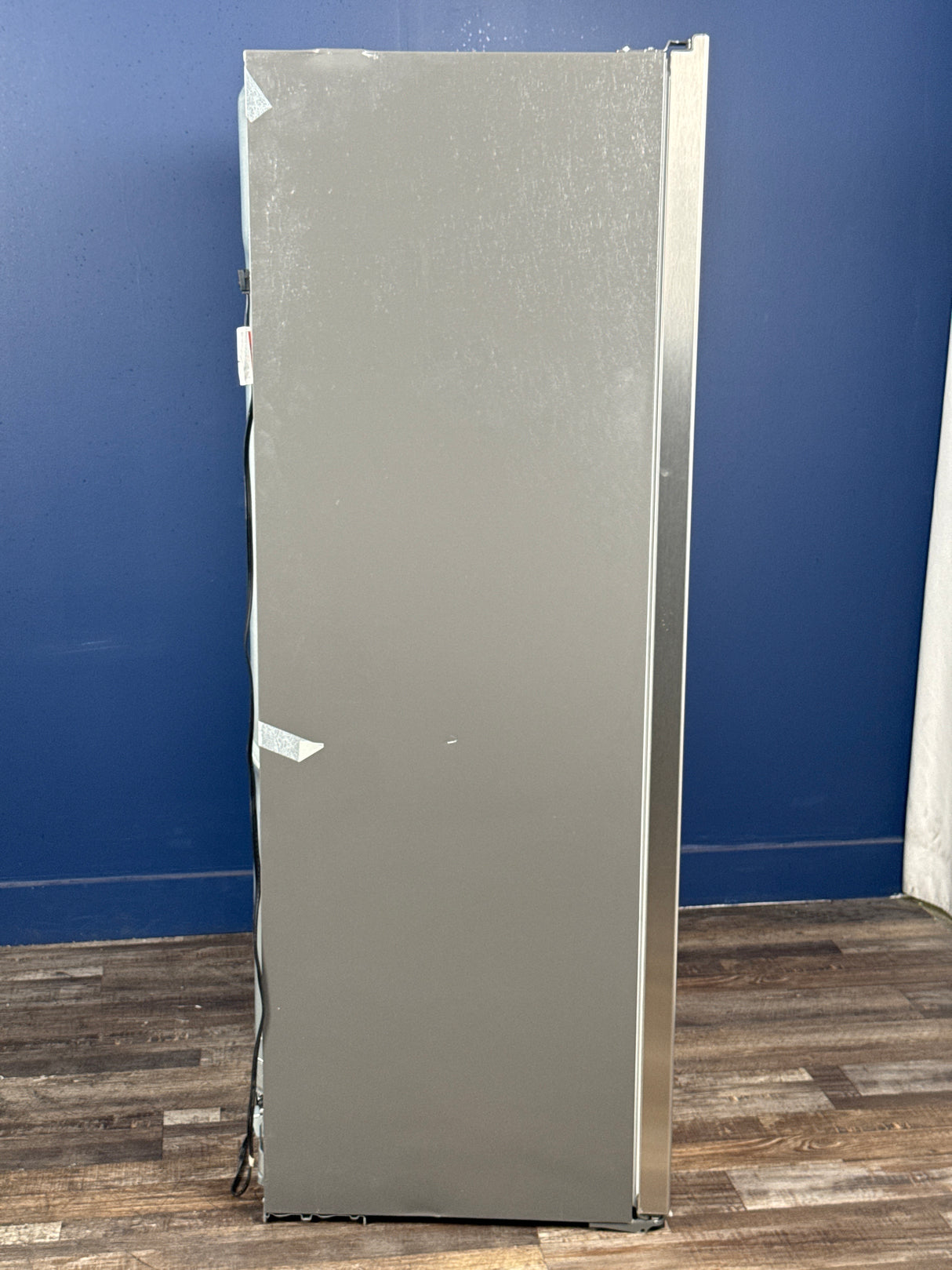 Frigidaire - Professional 19 cu. ft. Single Door Frost Free Upright Freezer in Smudge-Proof Stainless Steel, ENERGY STAR