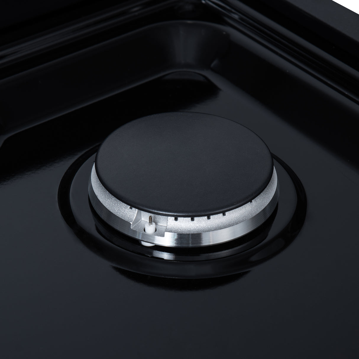 Valente 48" Gas Cooktop in Black, 8 Sealed burners, 94,000 BUT Output, 2 Antique Brass Dual-Ring Burners, Continuous Cast Iron Grates