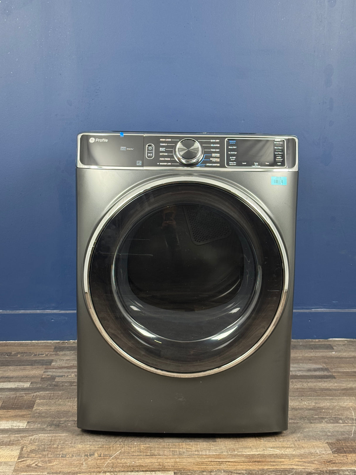 GE Profile - Profile 7.8 cu. ft. Capacity Smart vented Front Load Gas Dryer in Carbon Graphite with Quick Dry, Steam & Sanitize Cycle