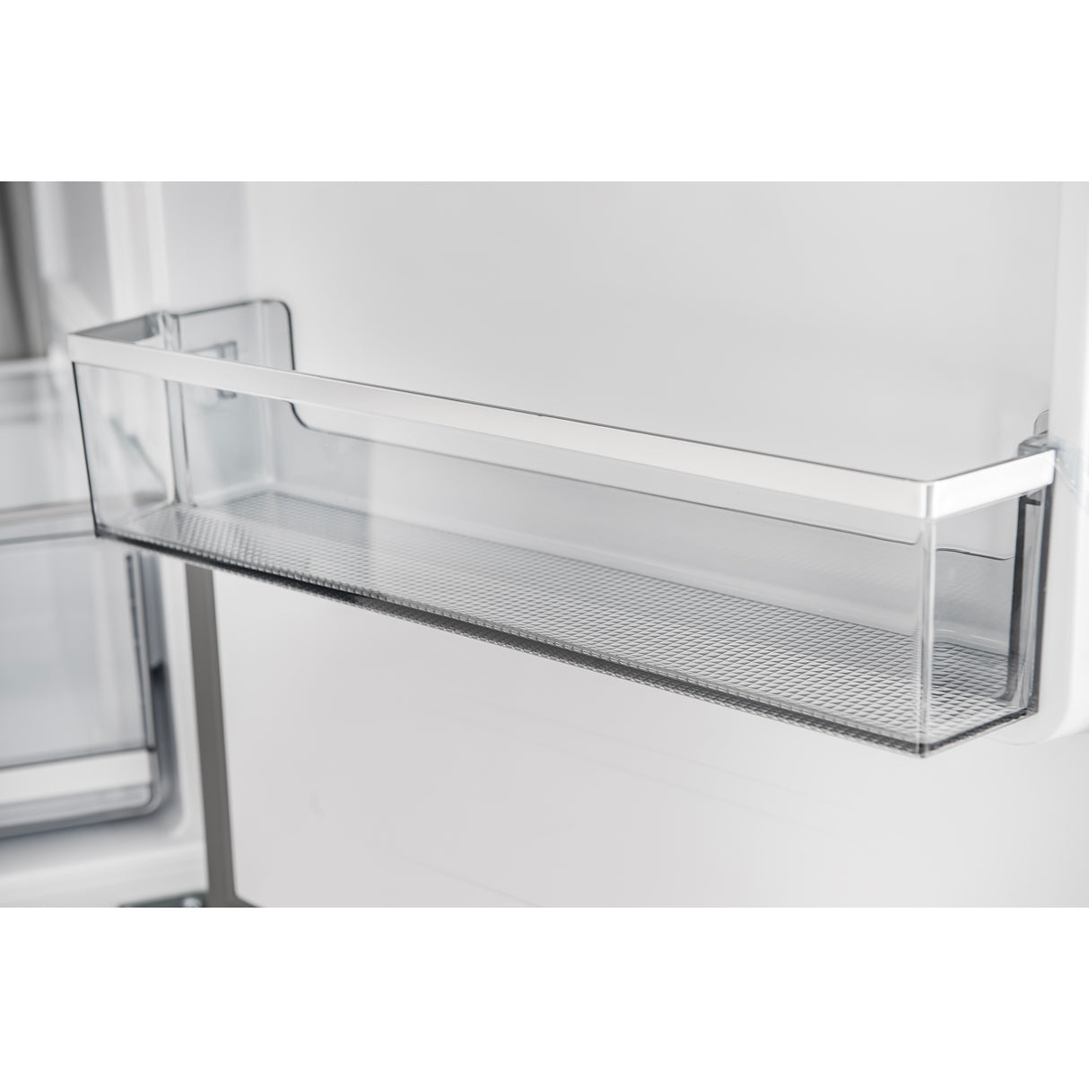Custodia 24" Bottom Freezer, 10.3 cf., Right Swing, Total No frost, Stainless Steel handles