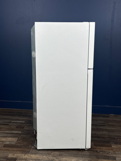 Frigidaire - 27.6 in. 14 cu. ft. Top Freezer Refrigerator in White, ENERGY STAR