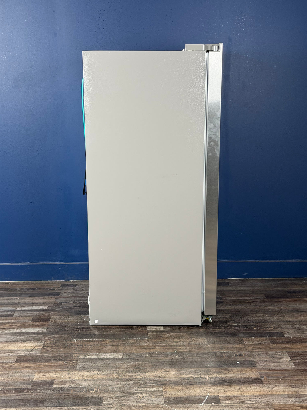 Frigidaire - 33 in. 22.3 cu. ft. Standard Depth Side by Side Refrigerator in Stainless Steel