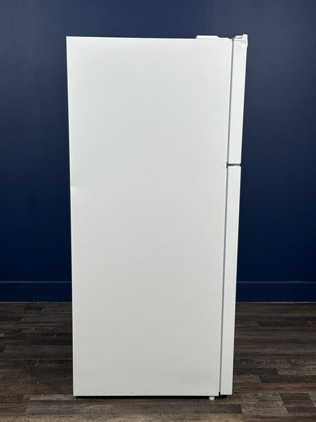 Frigidaire - 28 in. 18 cu. ft. Top Freezer Refrigerator in White, ENERGY STAR