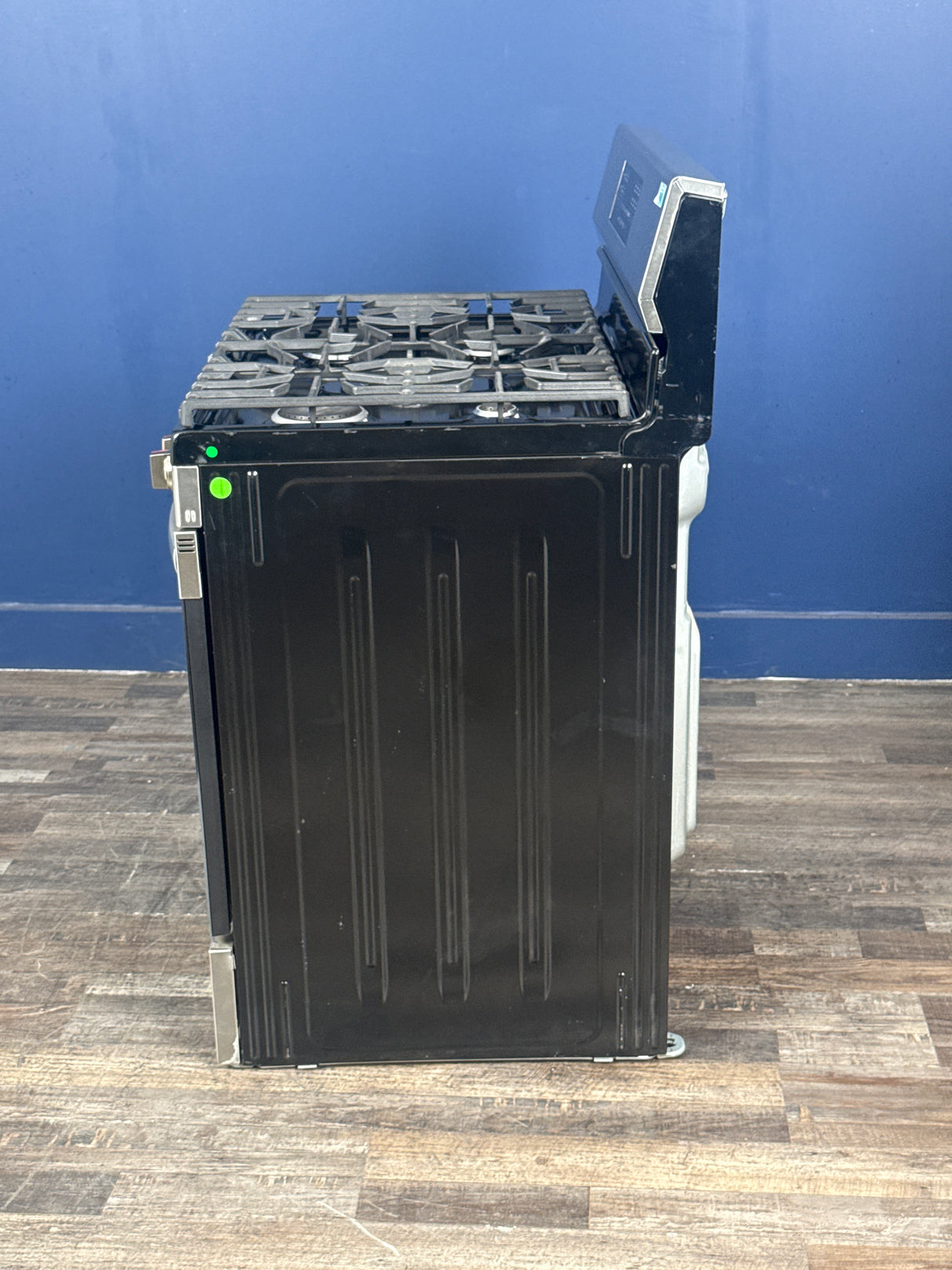 Frigidaire Gallery - 30 in. 5 Burner Freestanding Gas Range in Stainless Steel with True Convection and Air Fry