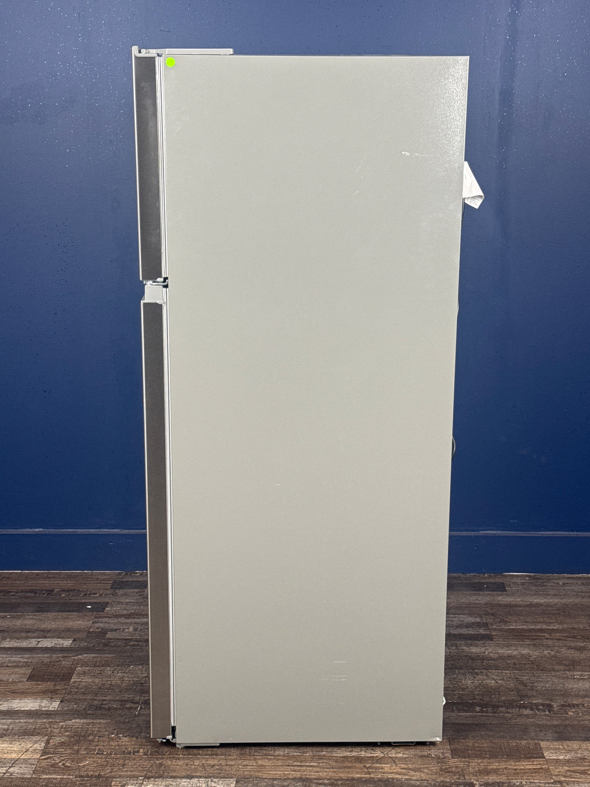 Frigidaire - 28 in. 16 cu. ft Garage Ready Top Freezer Refrigerator in Stainless Steel, ENERGY STAR