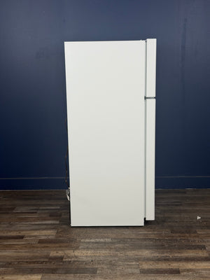 GE - 16.6 cu. ft. Top Freezer Refrigerator in White, ENERGY STAR