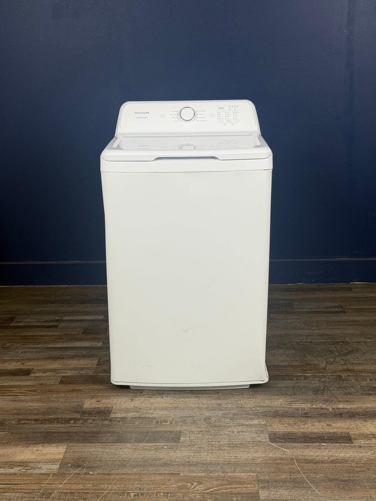 Frigidaire - 4.1 Cu. Ft. Top Load Washer in White with 8-Wash Cycles and Automatic Load Sensing