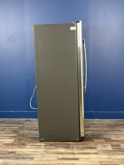 GE - 21.8 cu. ft. Side by Side Refrigerator in Fingerprint Resistant Stainless Steel, Counter Depth